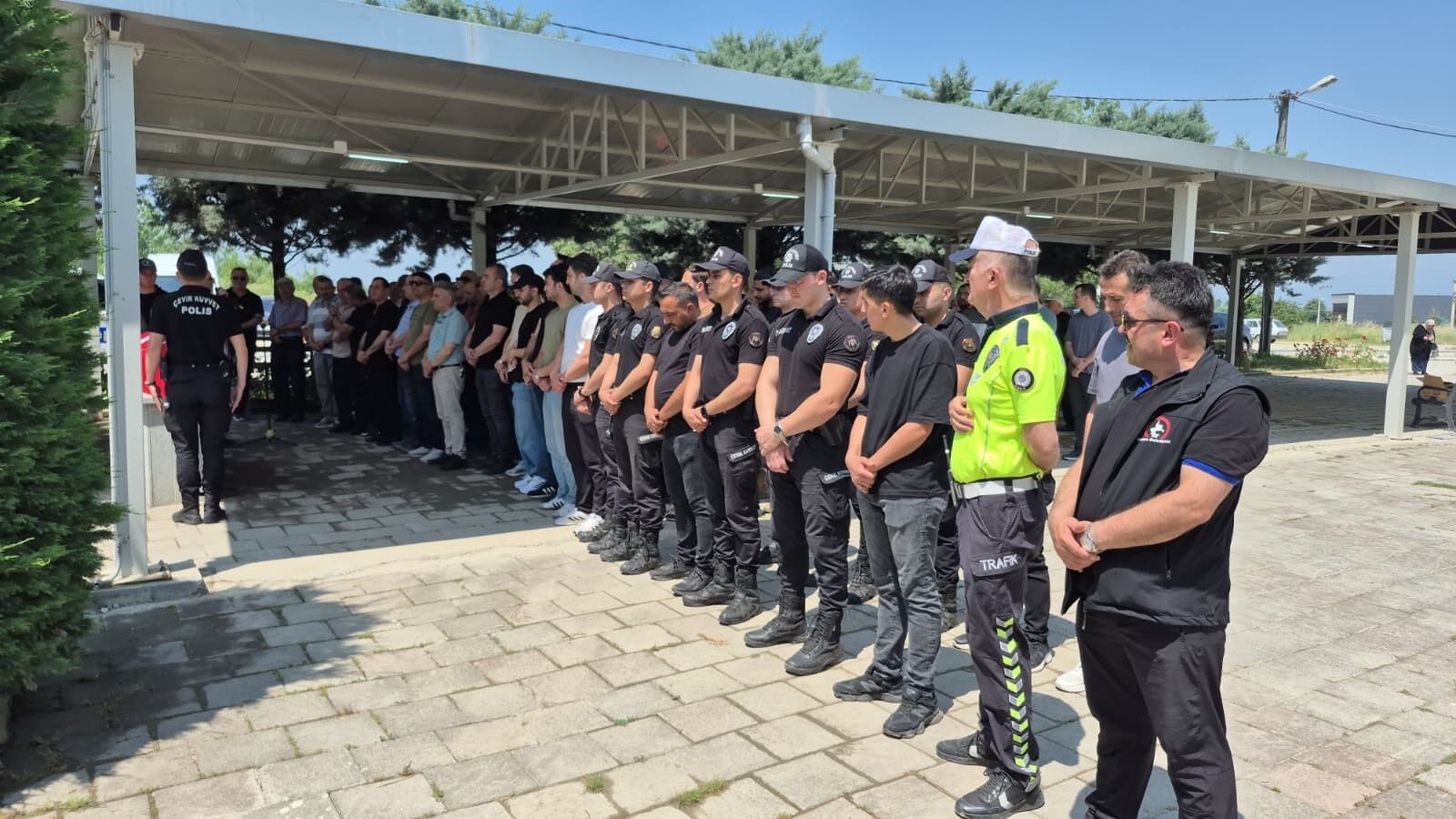 Genç Polis Evinde Ölü Bulundu 3 Gündür Grip Olduğu Öğrenildi (2)