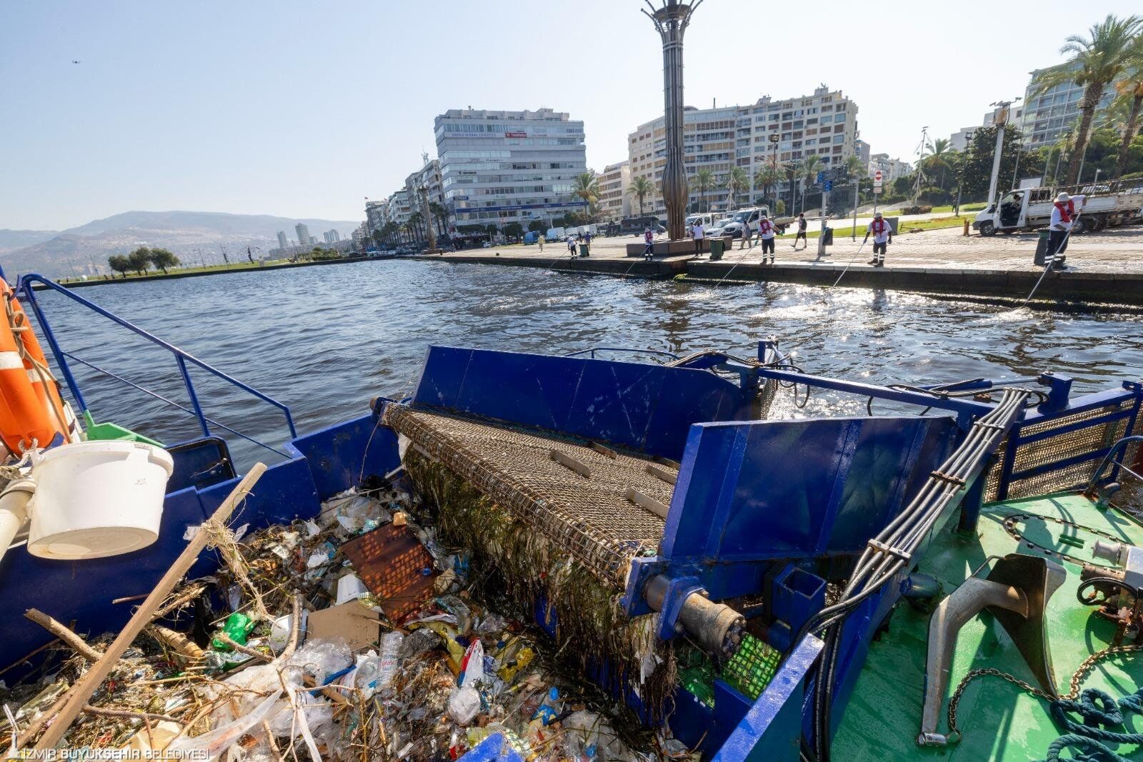 İzmir Körfezi’nde 5 Ayda Bir Havuzu Dolduracak Kadar Atık Toplandı (3)