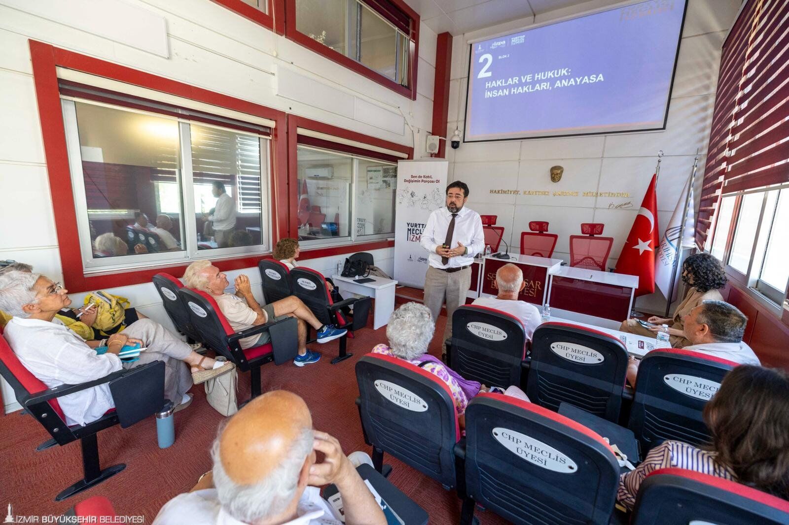 İzmir'de 3 Ilçede Başladı Kent Yönetiminde Söz Sırası Yurttaşlarda (1)