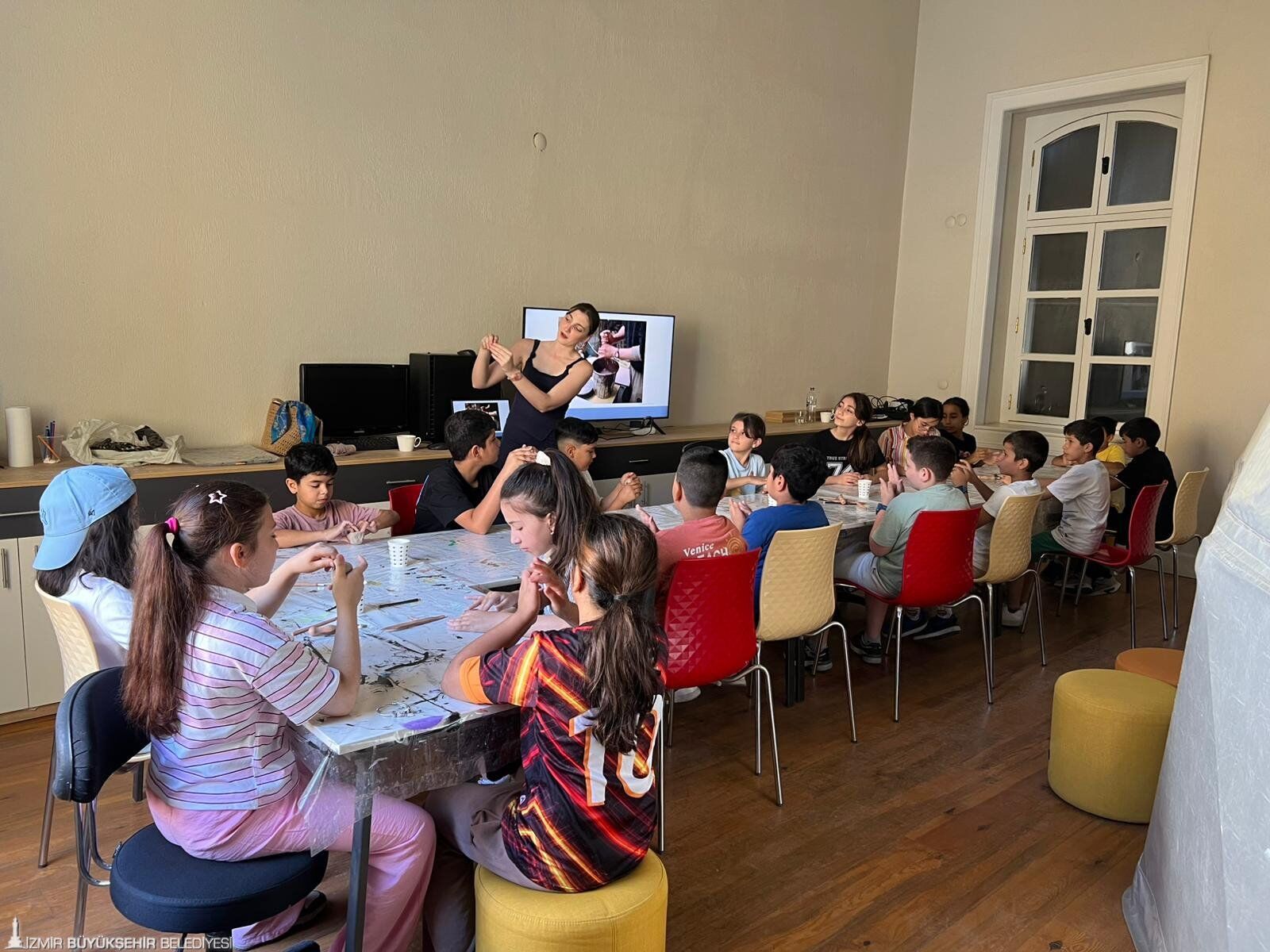 İzmir'de Çocuklar Tarihi Yerinde Öğreniyor İşte Ücretsiz Yeni Proje! (1)