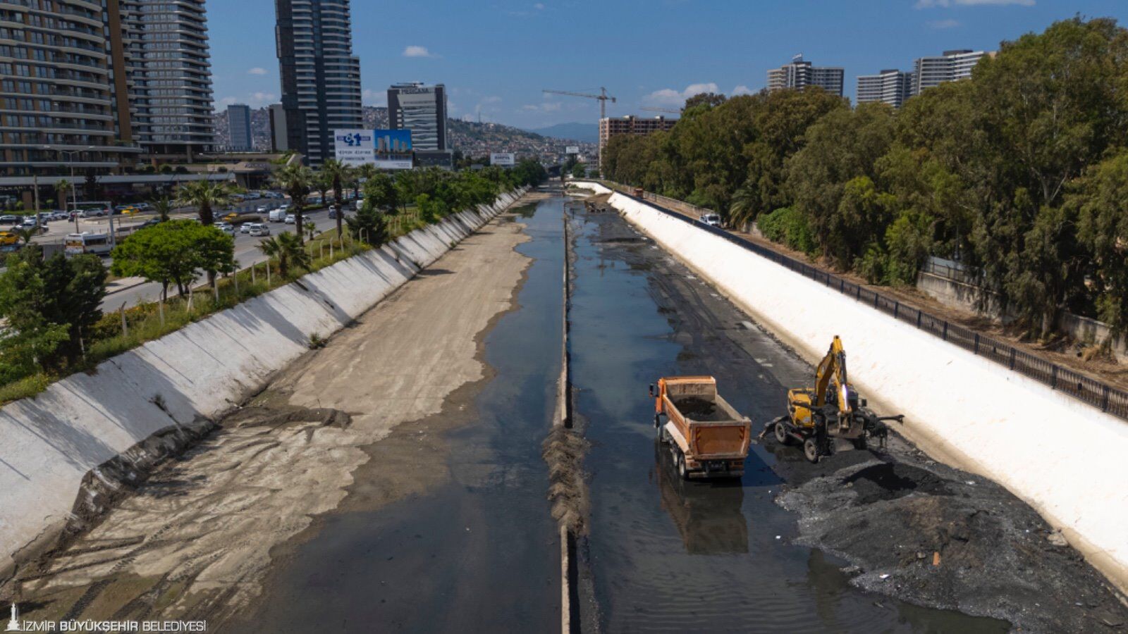 İzmir'de Dereler Tek Tek Temizleniyor Binlerce Ton Atık Toplandı (2)