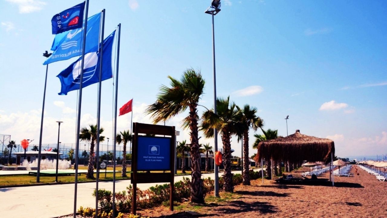 İzmir'e Sadece 1 Saat Uzaklıkta! Ücretsiz, Kum Ve Mavi Bayraklı Plaj Arayanlara Piknik Ve Sahil Keyfi Bir Arada O Rota (2)