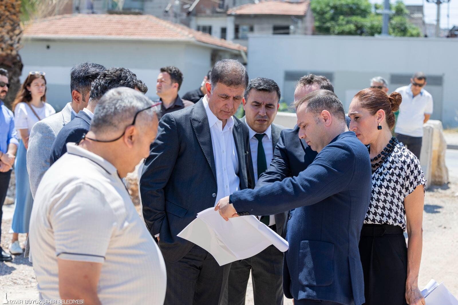 İzmir’in Futbol Efsanesi Geri Dönüyor! Genç Yeteneklerin Yeni Adresi Olacak Langar Sahası Yenileniyor (1)