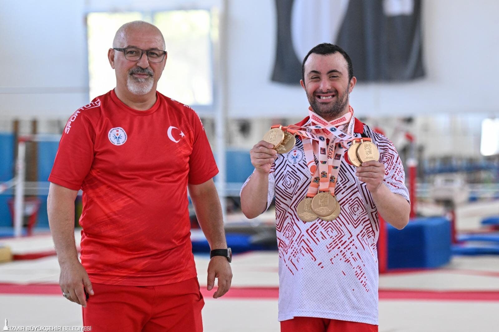 İzmirli Milli Sporcu Bulgaristan'dan 7 Altın Madalyayla Döndü! (3)