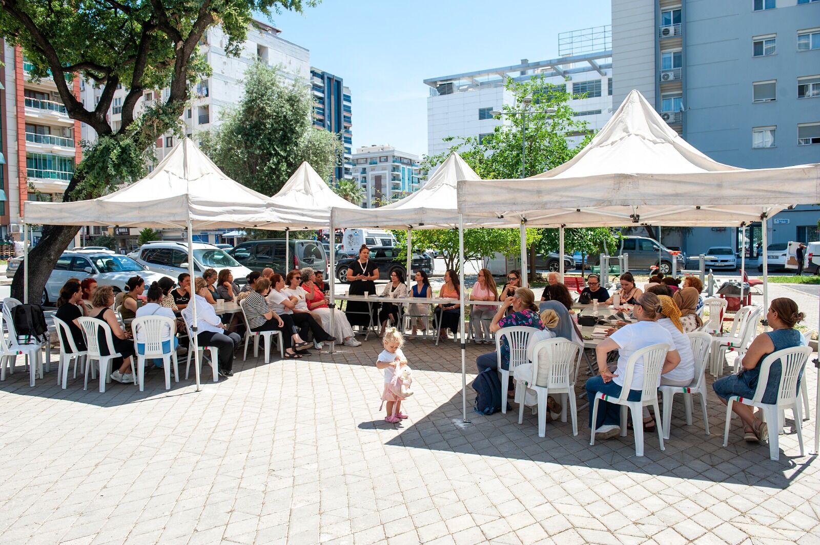 Karşıyaka’da Kadınlara Özel Proje Geri Döndü Mahalle Mahalle Buluşmalar Başlıyor (2)