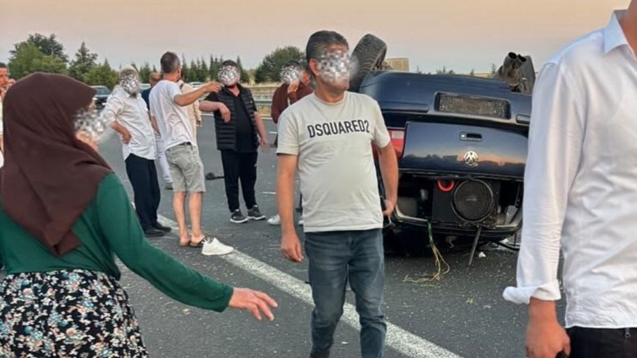 Lastiği Patlayan Araç Takla Attı 3 Kişi Hayatını Kaybetti (2)