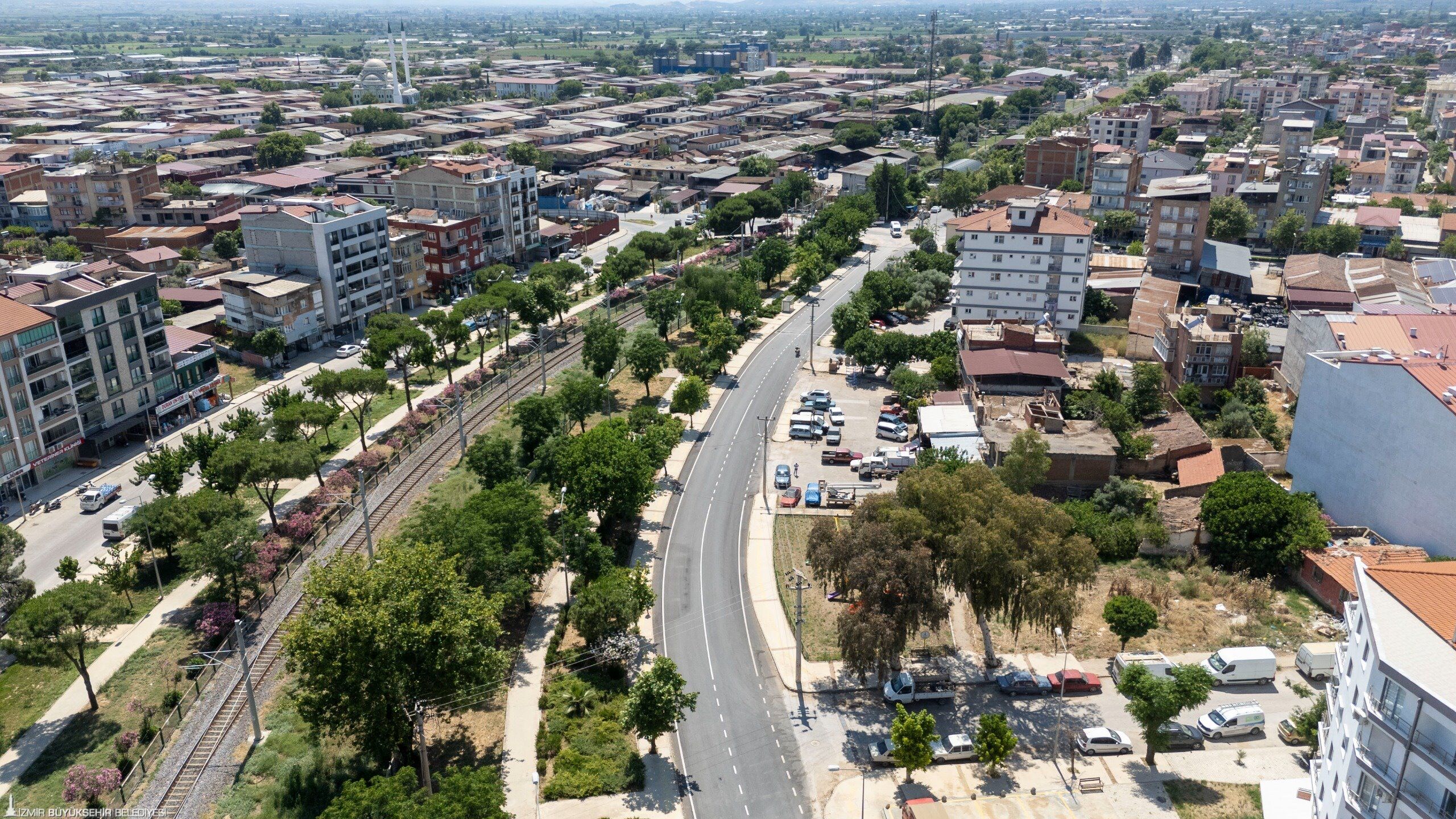 Ödemiş’te Hem Yollar Hem Su Altyapısı Yenileniyor 6 Bin 300 Ton Asfalt Serildi (2)