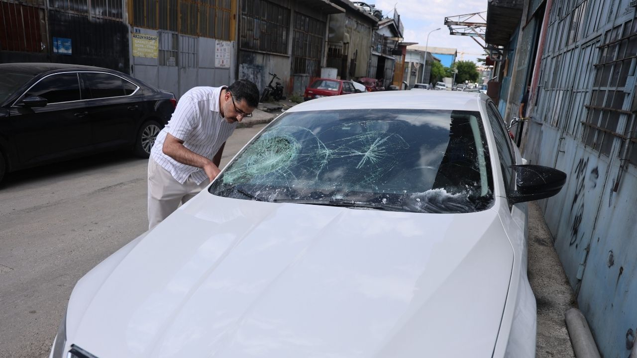 Park Ettiği Aracını Parçalanmış Halde Buldu Gerçek Kamerada Ortaya Çıktı (2)