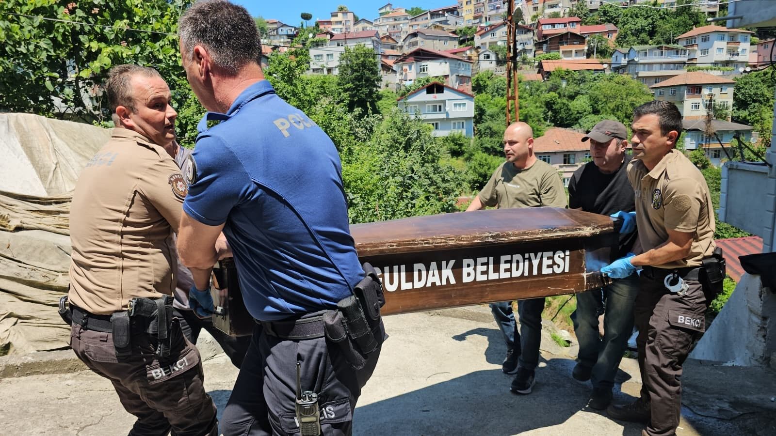 Sağlık Personeli Evinde Hareketsiz Halde Bulundu Soruşturma Başlatıldı (2)