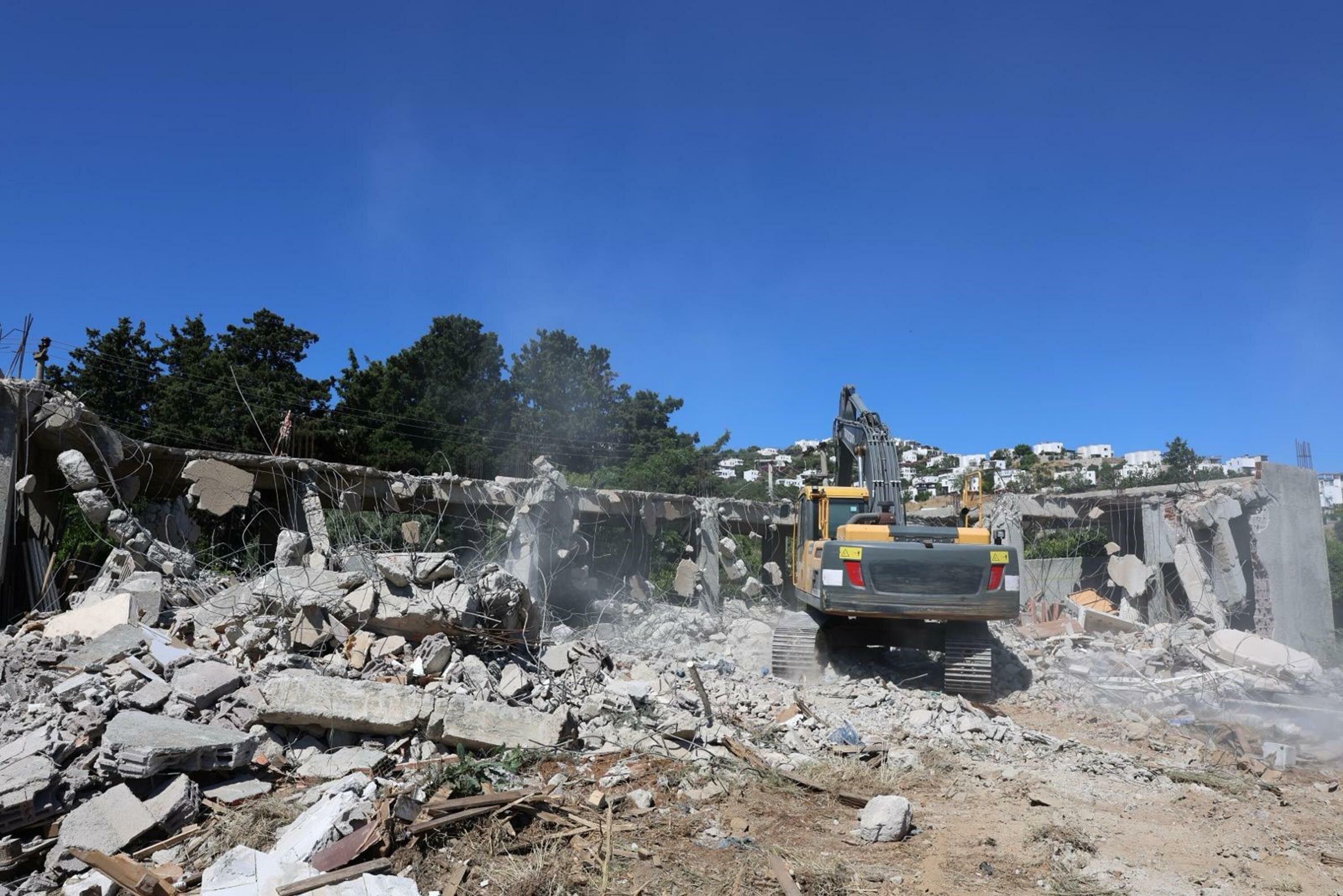 Tam 45 Yapı Yıkıldı! Bodrum’da Kaçak Yapı Operasyonu Hız Kazandı (1)