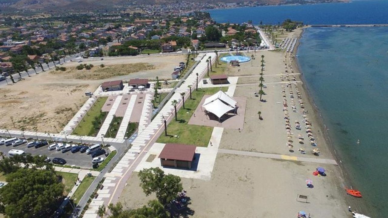 Urla Kum Denizi Plajı1