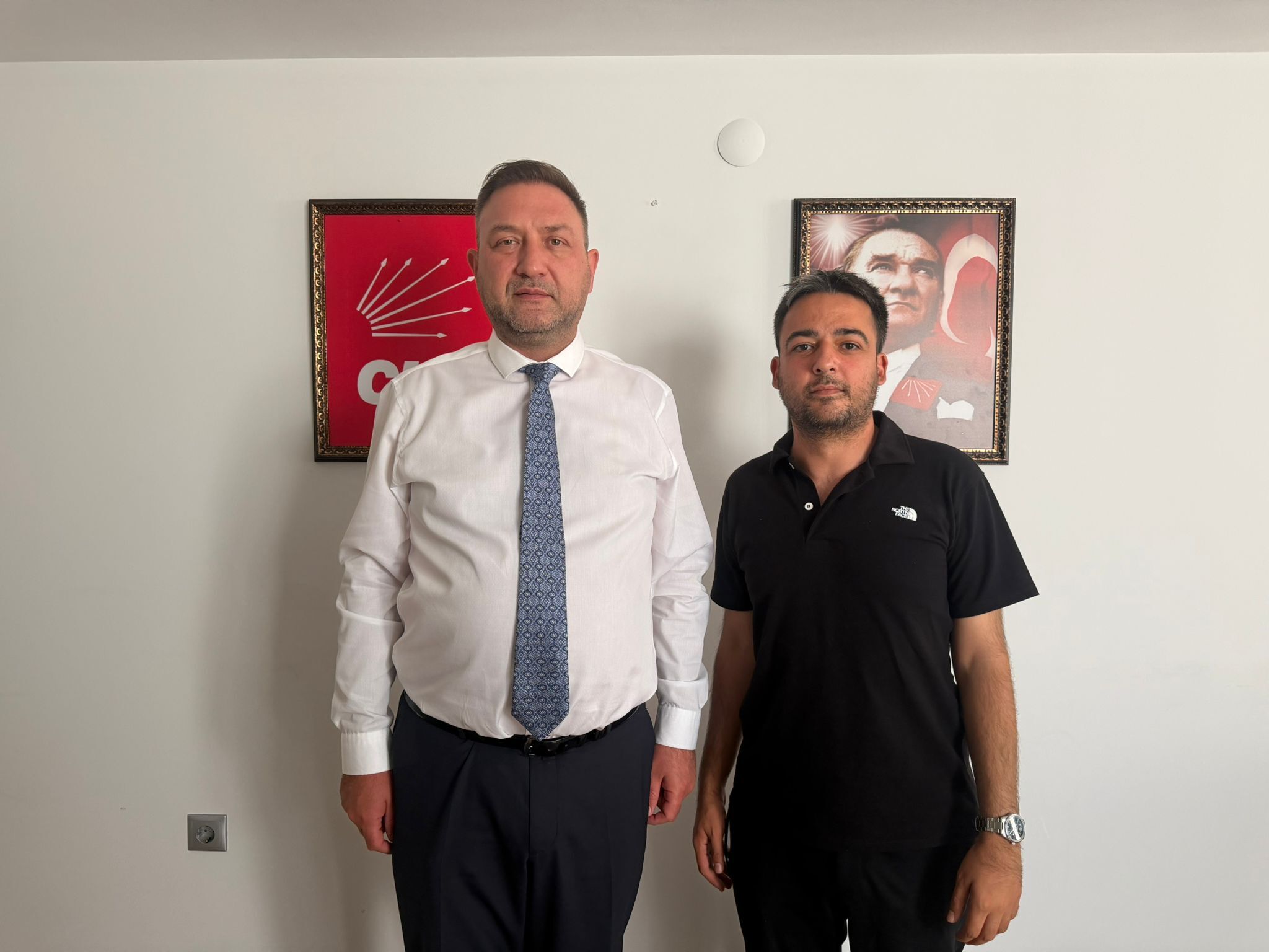 Utku Gumrukcu Ilk Kez Ege Telgrafa Konustu Chp Catisi Altinda Herkes Bizim Yoldasimiz 4