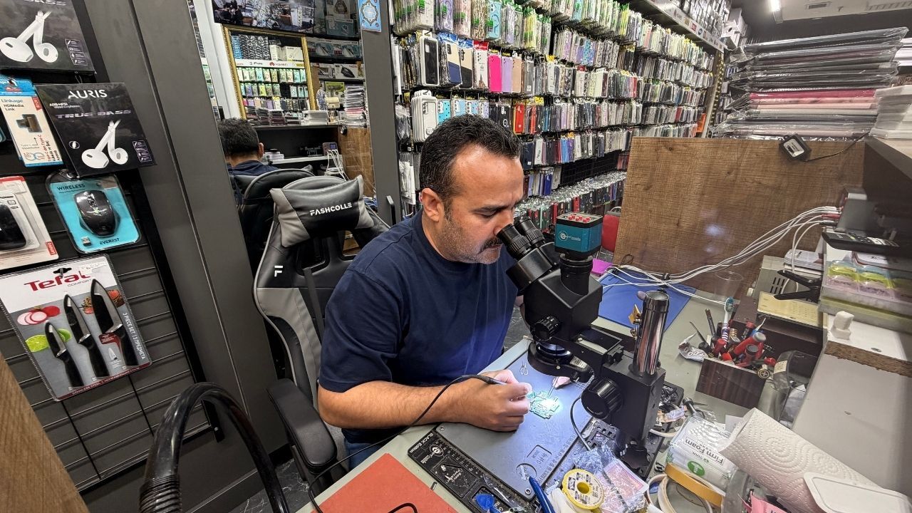 Yaz Aylarında Telefon Kullanırken Bu Hataları Yapanlar Dikkat! Uzmanı Uyardı Onarılamaz Hasar Oluşabilir (1)