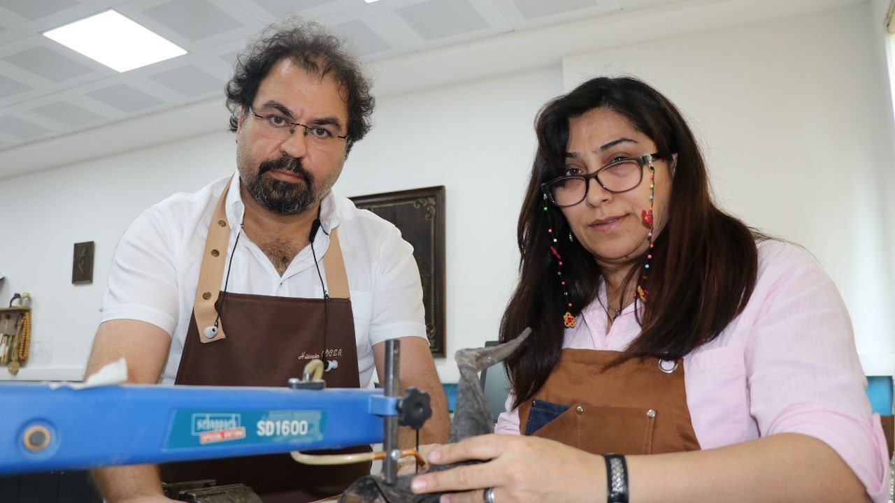 Yıllardır Tarak Ve Bıçakta Kullanılıyordu! Asırlık Gelenek Yeniden Şekilleniyor (1)