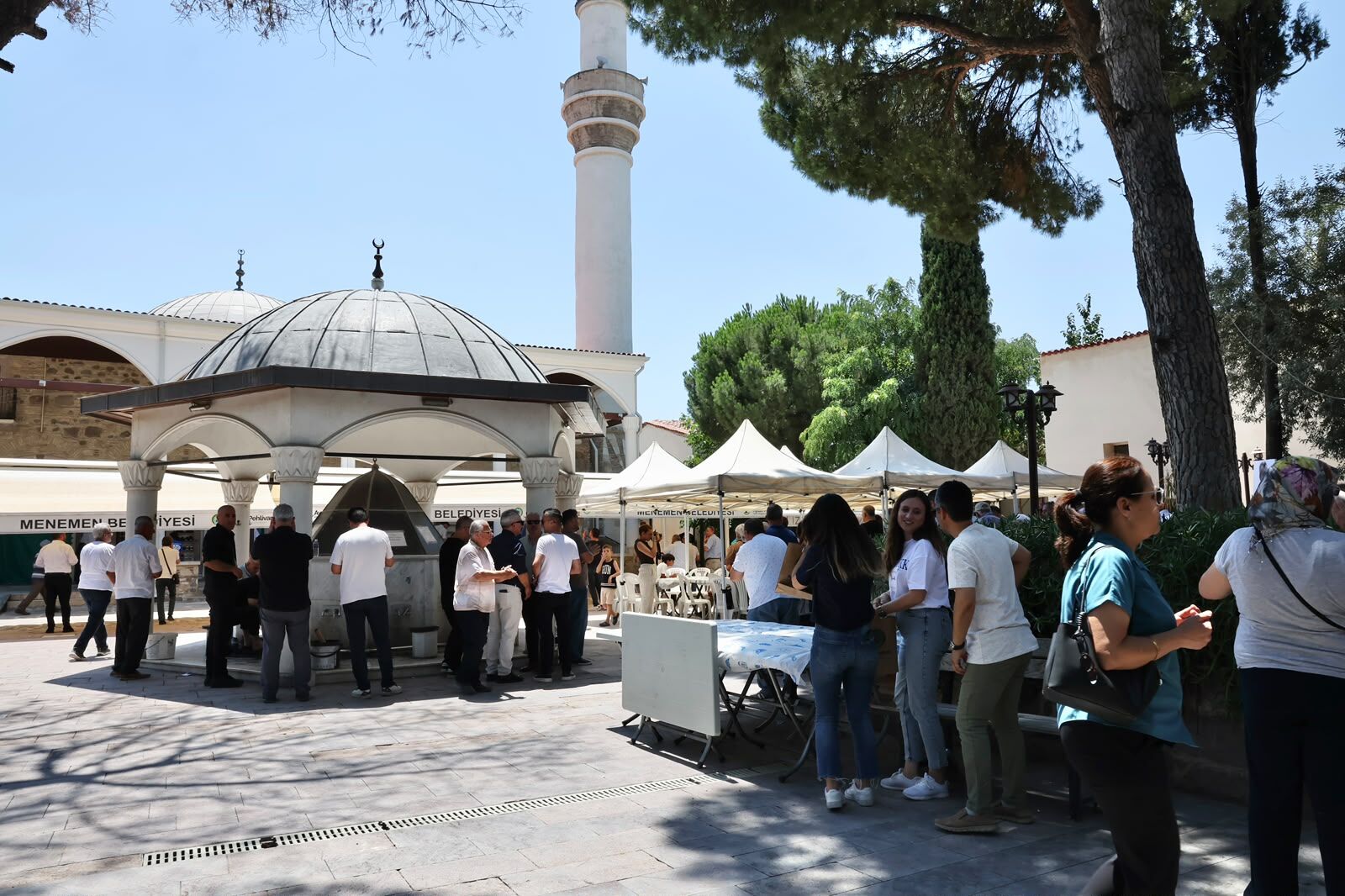 20 Yıl Menemen'e Hizmet Etti! Vefatının Birinci Yılında Dualarla Anıldı (1)