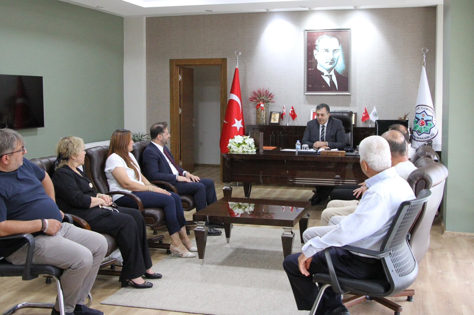 Ak Parti’den Kaymakam Yakuta’ya Hayırlı Olsun Ziyareti! Tire’de Yeni Dönem Mesajı Verildi (3)