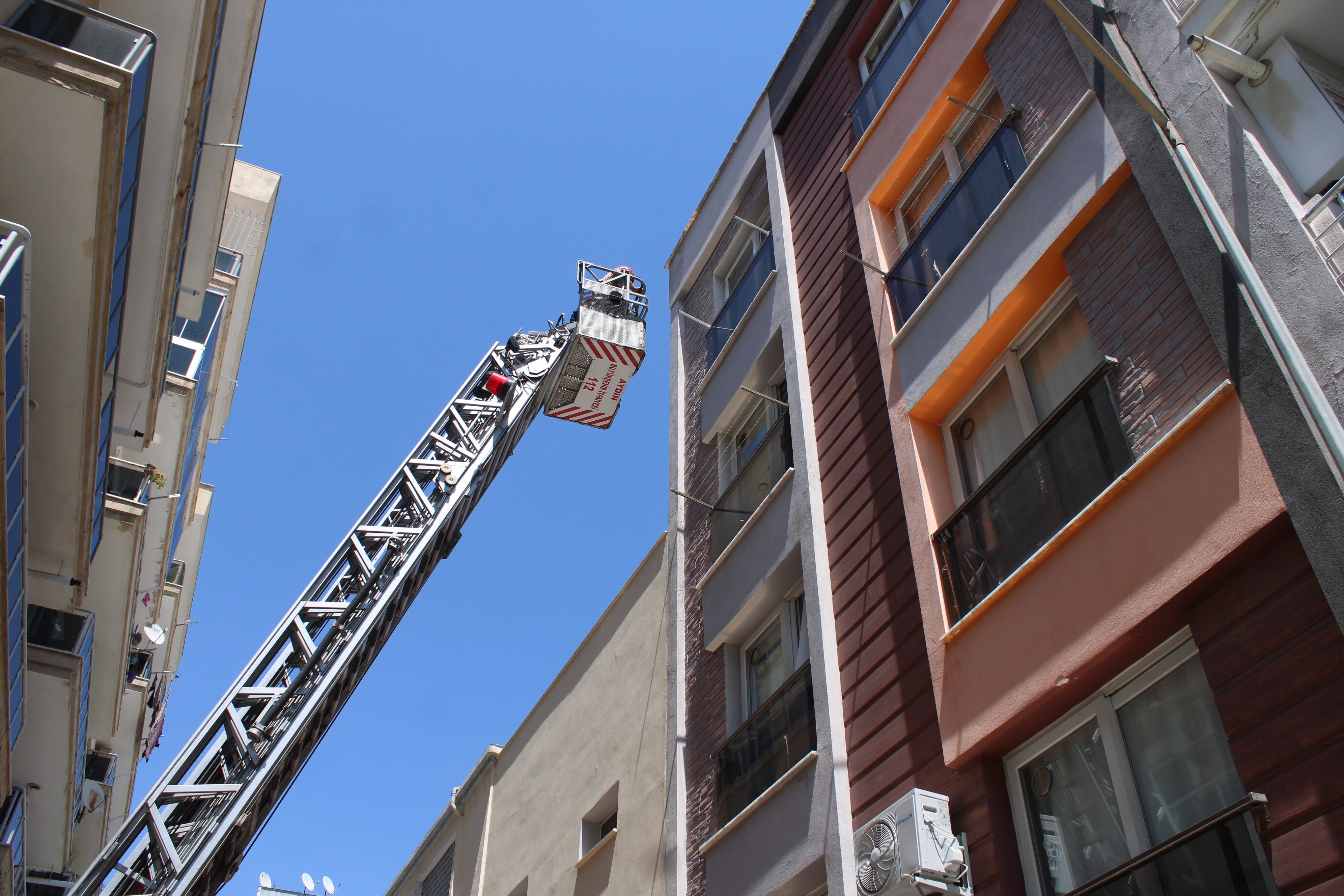 Apartmandan Yayılan Koku Gerçeği Ortaya Çıkardı Yaşlı Adam Banyoda Ölü Bulundu (1)