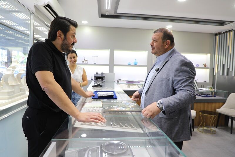 Başkan Çiçek’ten Sokak Mesaisi Vatandaşlarla Birebir Görüştü (1)