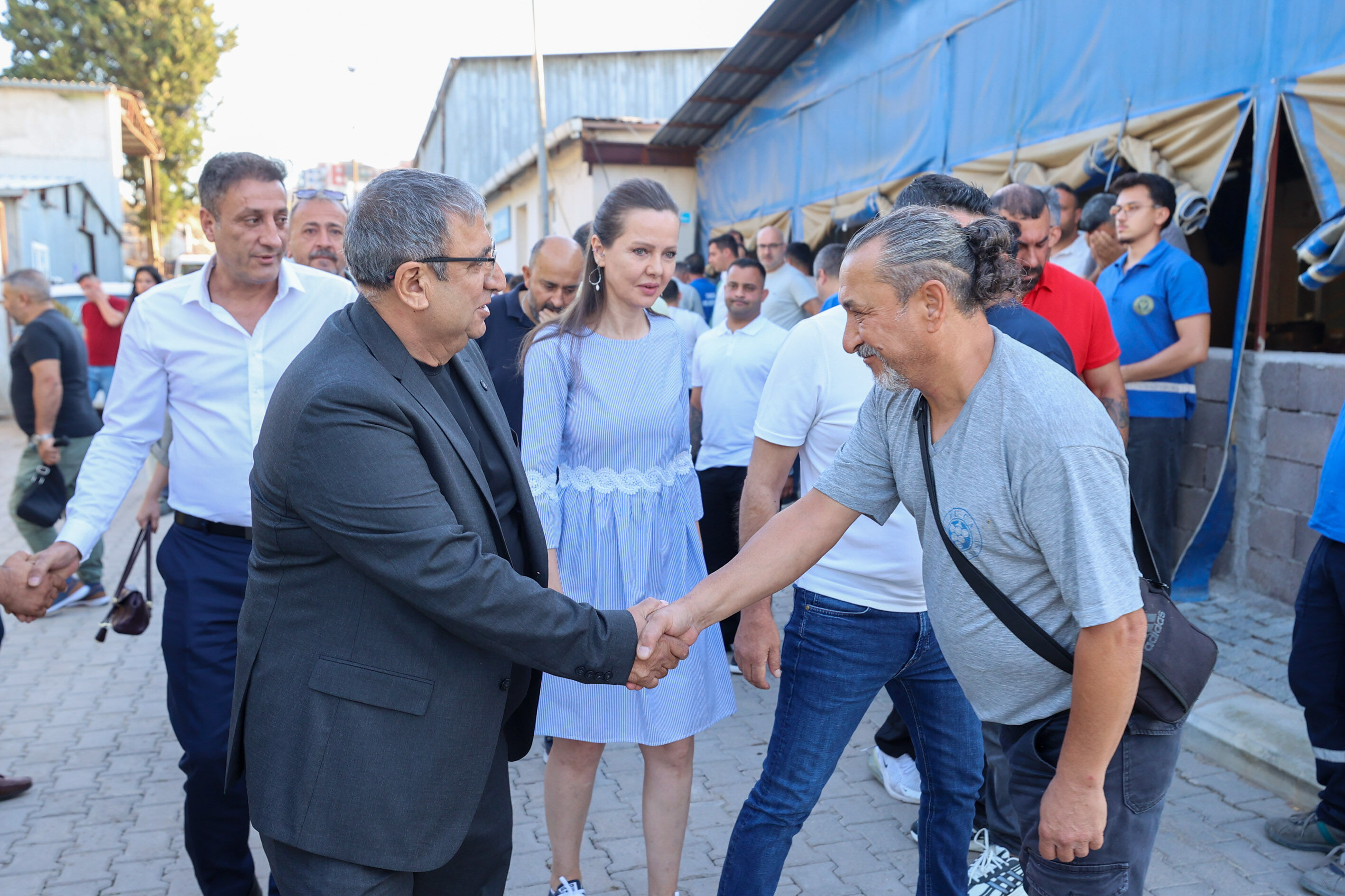 Başkan Vekili Benzer Işçilerle Kahvaltıda Buluştu (2)