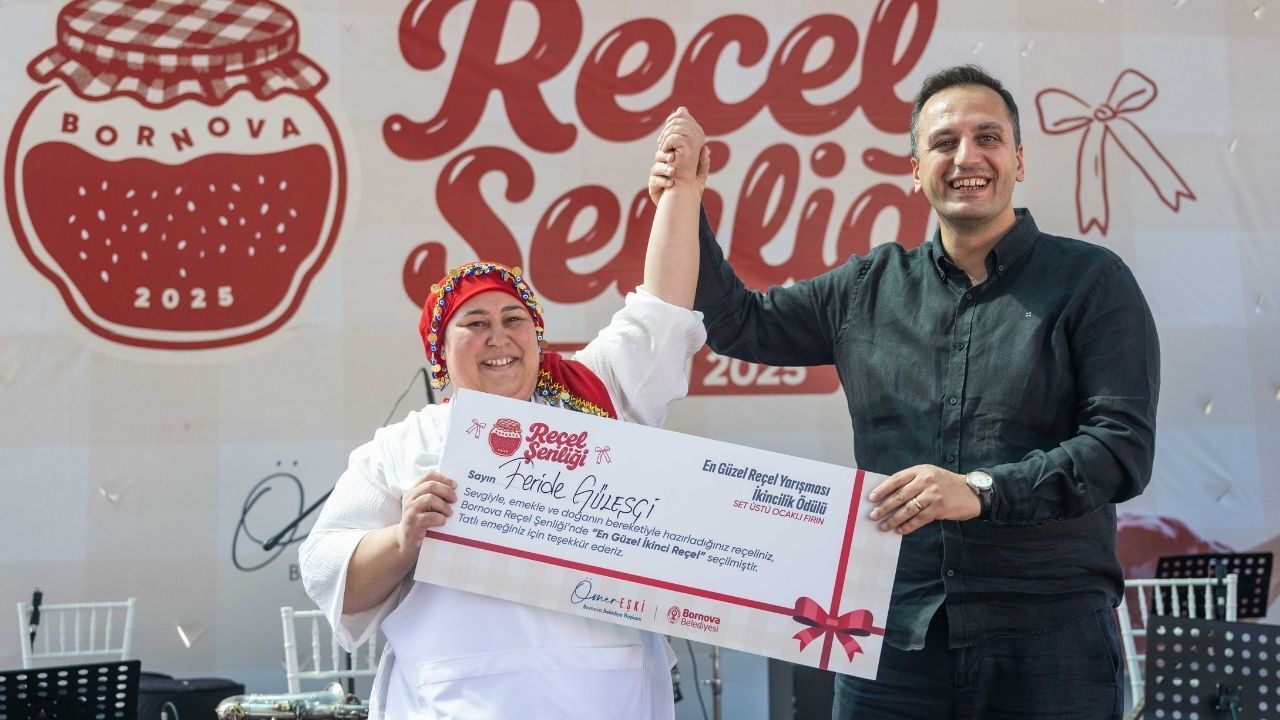 Bornova'da Festival Öncesi Eğitim Üreticilere Hijyen Paketi Dağıtıldı (1)