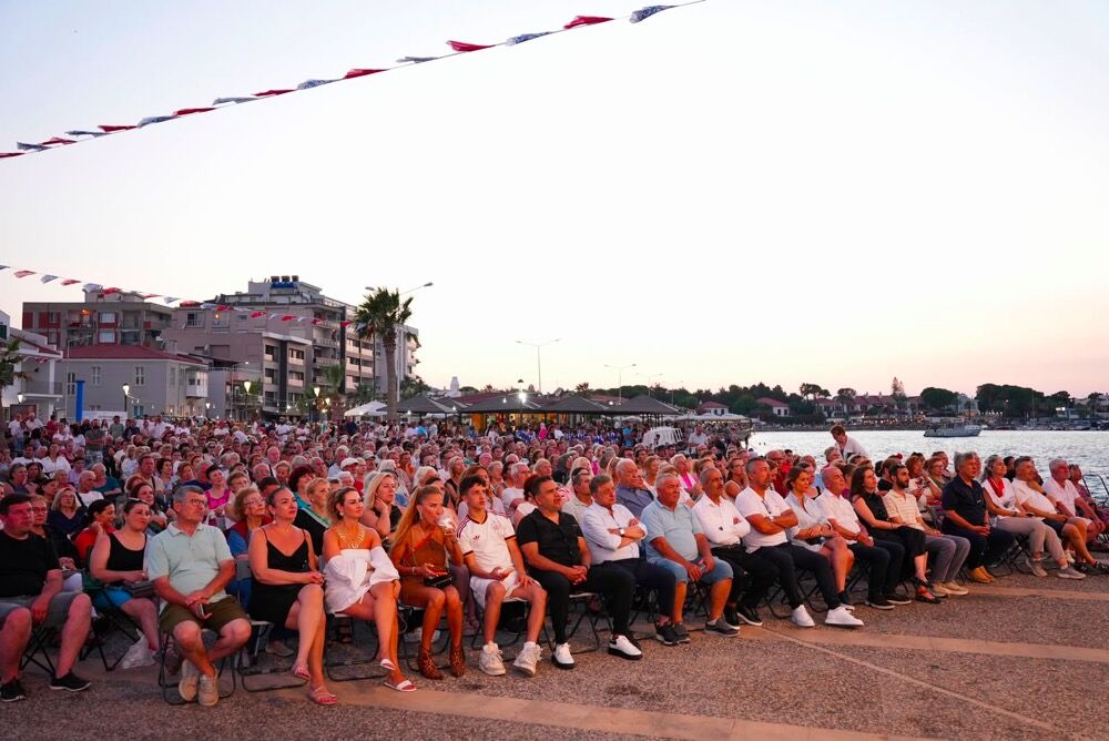 Çeşme'de Atatürk Anısına Iki Gün Boyunca Etkinlikler Düzenlendi (2)