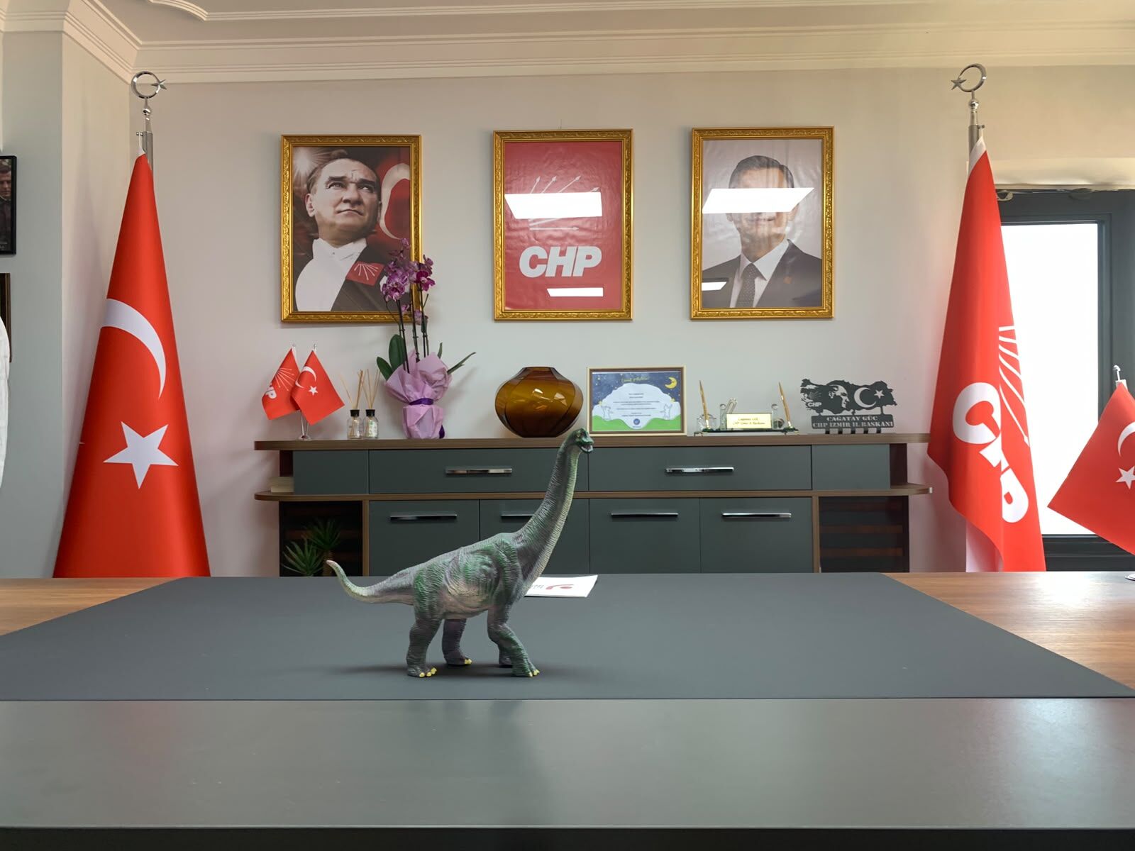 Chpli Genclerden Dinazor Benzetmesi Bu Anlayisi Kabul Etmiyoruz 3