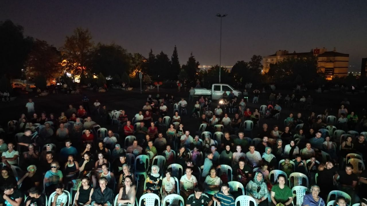 Çiğli’de Mahalle Sinema Günleri Başladı Sıradaki Filmler Belli Oldu (1)