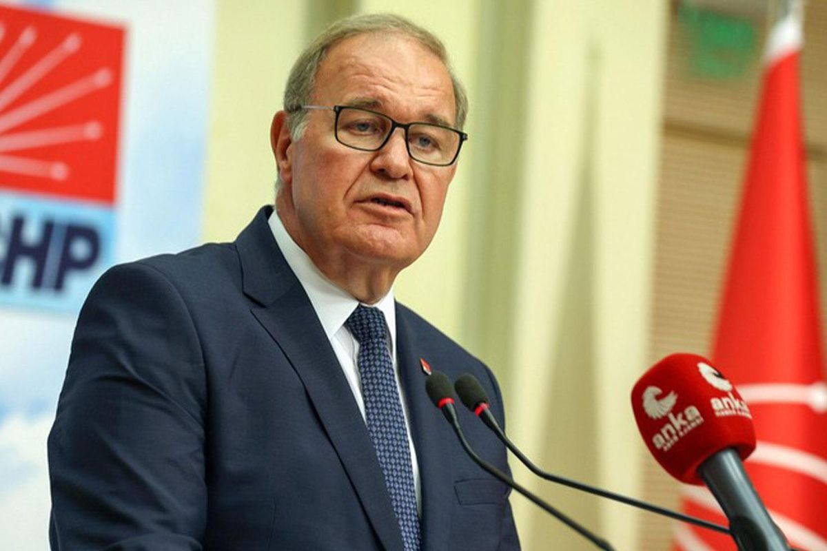 Faik Öztrak