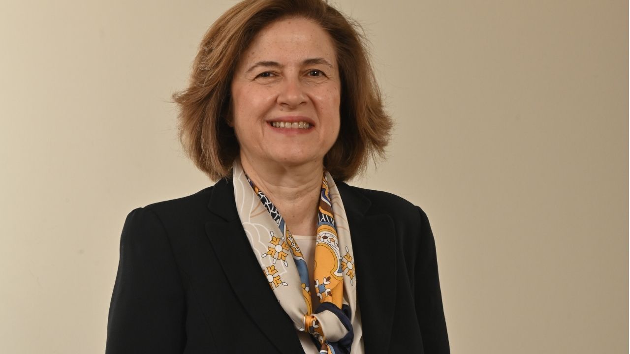 Idil Yiğitbaşı-2