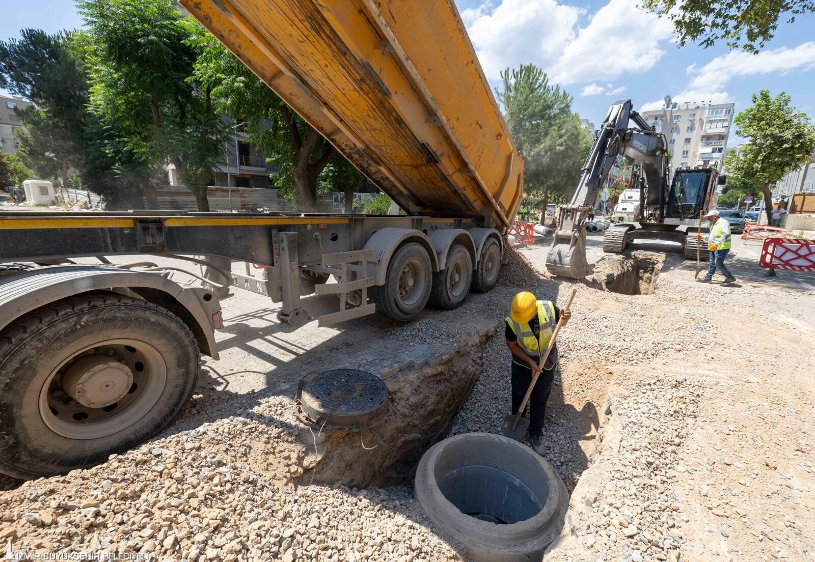 İzmir'de 5 Ilçede Su Baskınlarına Karşı Büyük Adım! Taşkın Riskini Azaltacak Proje Başladı (2)