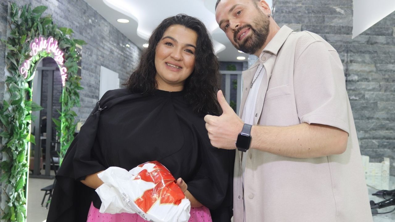 İzmir'de Çocuklara Umut Oldu! Boyatmadan 5 Yıl Uzattığı Saçlarını Bağışladı (1)