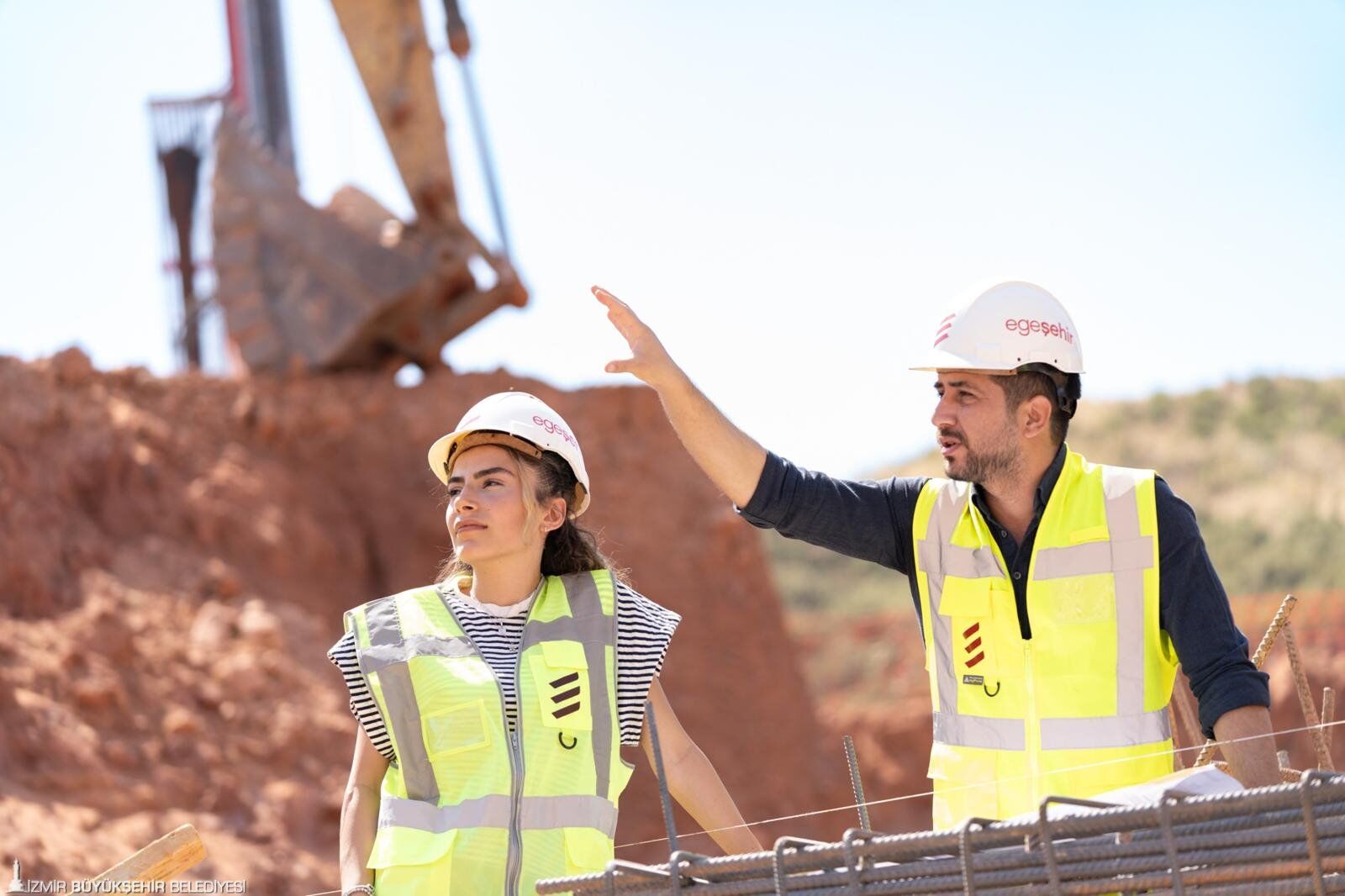 İzmir'de Mor Baret Programı Başladı Kadınlar Şantiyeye Çıkıyor (3)