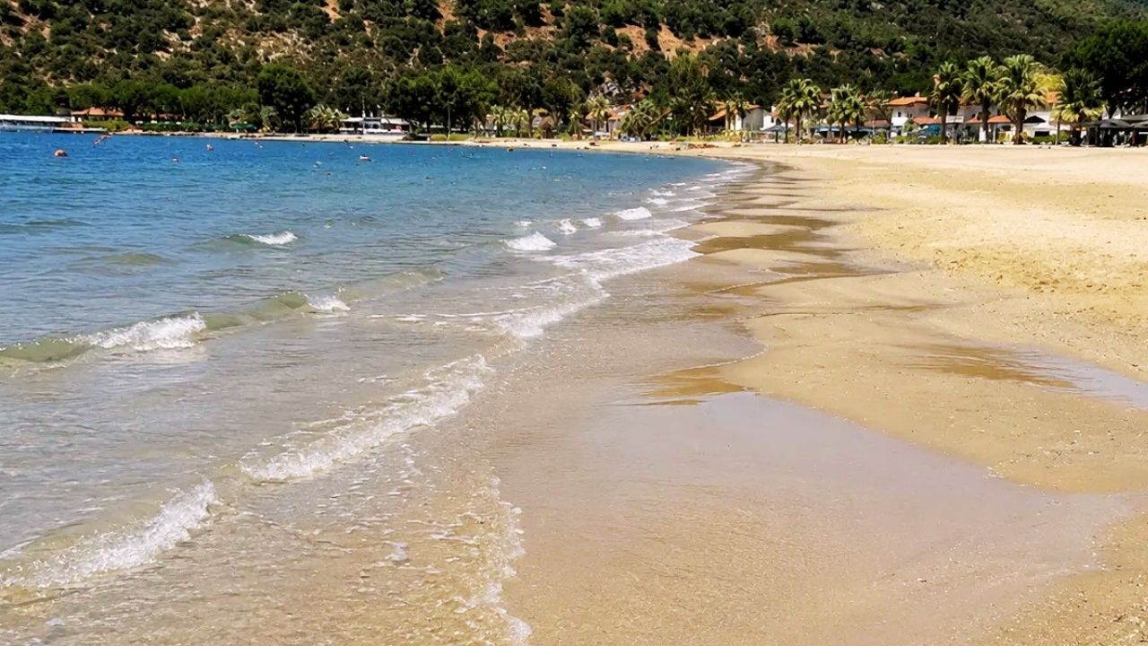 İzmir'e Yakın Tatil Rotası Arayanlara! Ulaşımı Basit, Ücretsiz Ve Temiz O Plajlar Belli Oldu İşte En Yakın O Plajlar (1)