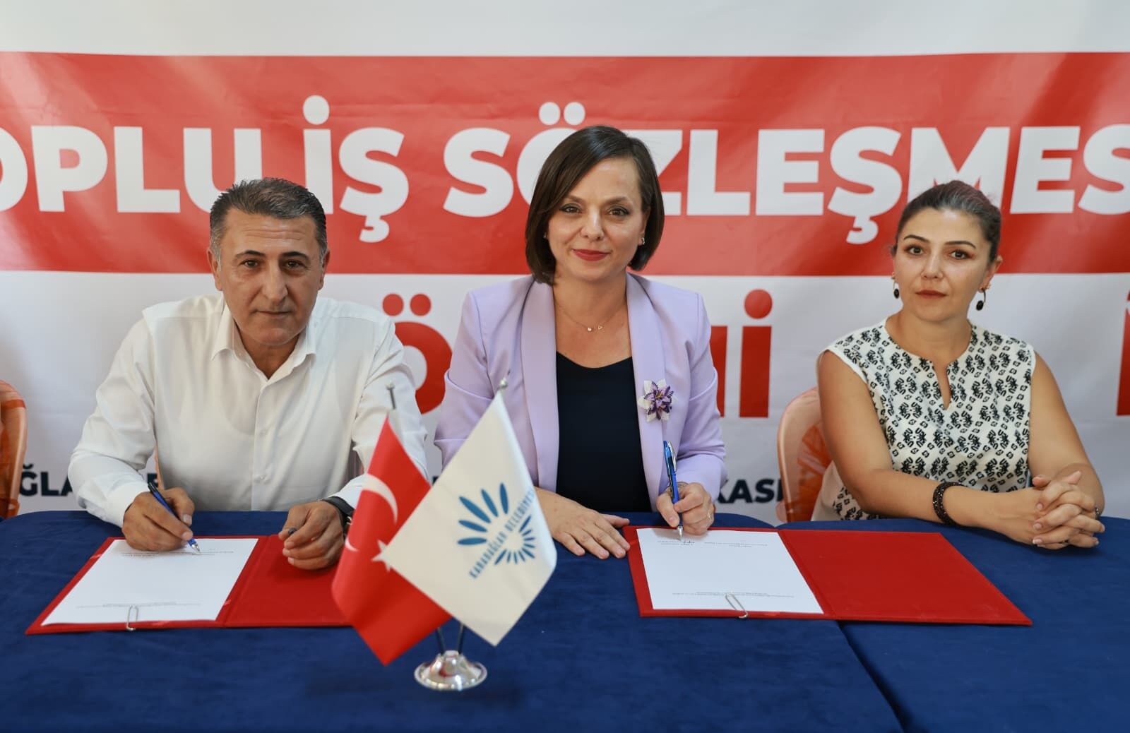 Karabağlar Belediyesi Ve Sendika Aynı Masada Buluştu Yeni Toplu İş Sözleşmesi Imzalandı (2)