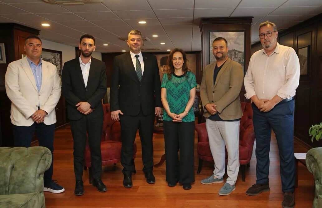 Karşıyaka Yönetimi Belediye Ile Görüştü! (3)