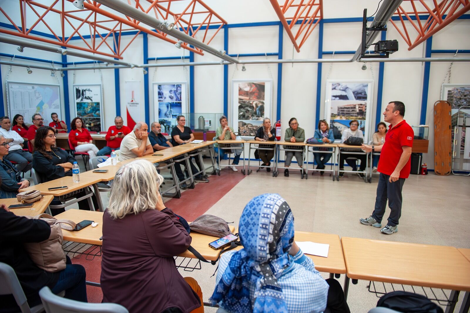 Karşıyaka'da Afet Gönüllüsü Olmak Isteyenlere Çağrı! Başvurular Açıldı (1)