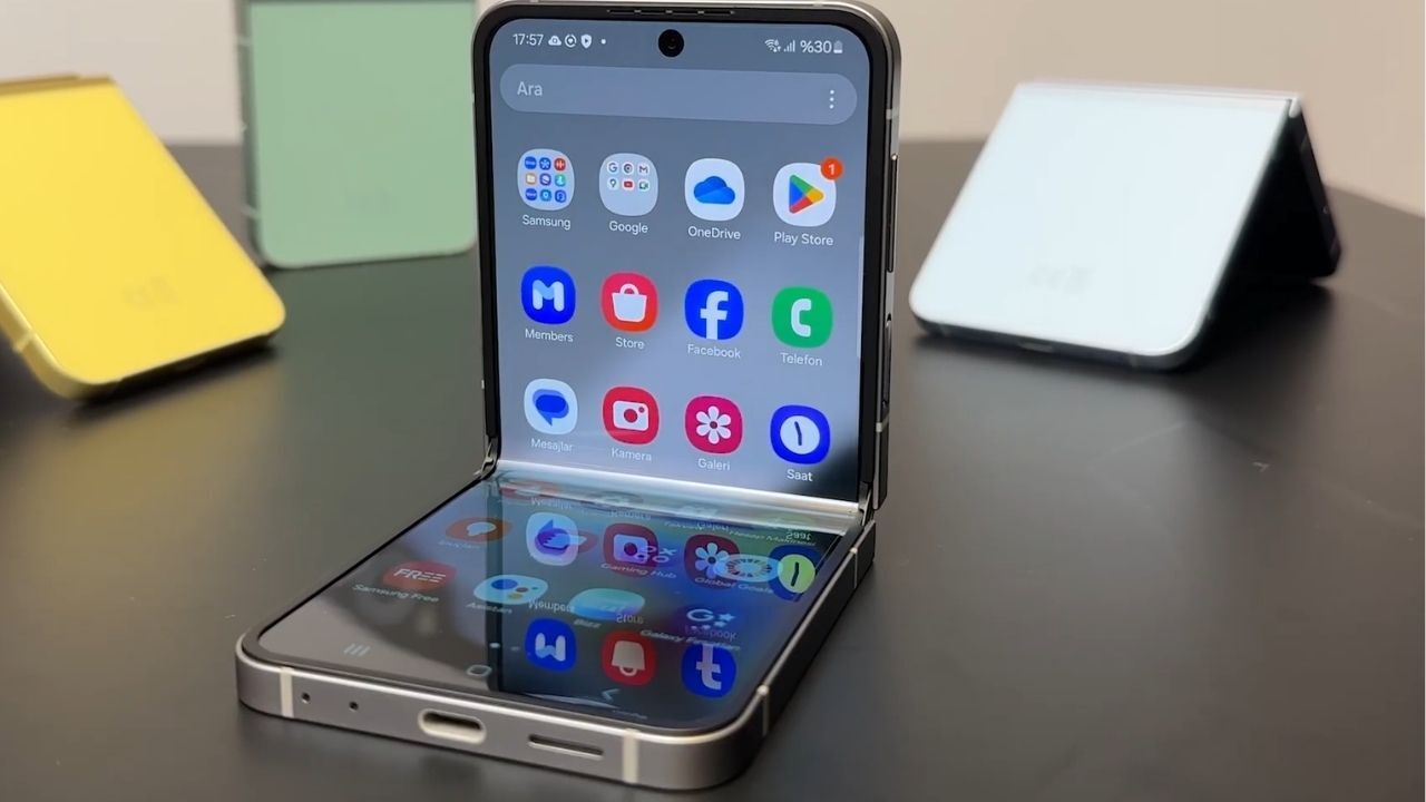 Katlanabilir Telefon Sevenlere Müjde! Katlama Izi Azalıyor, Dayanıklılık Artıyor Yeni Teknoloji Ilk Kez Kullanılacak (1)