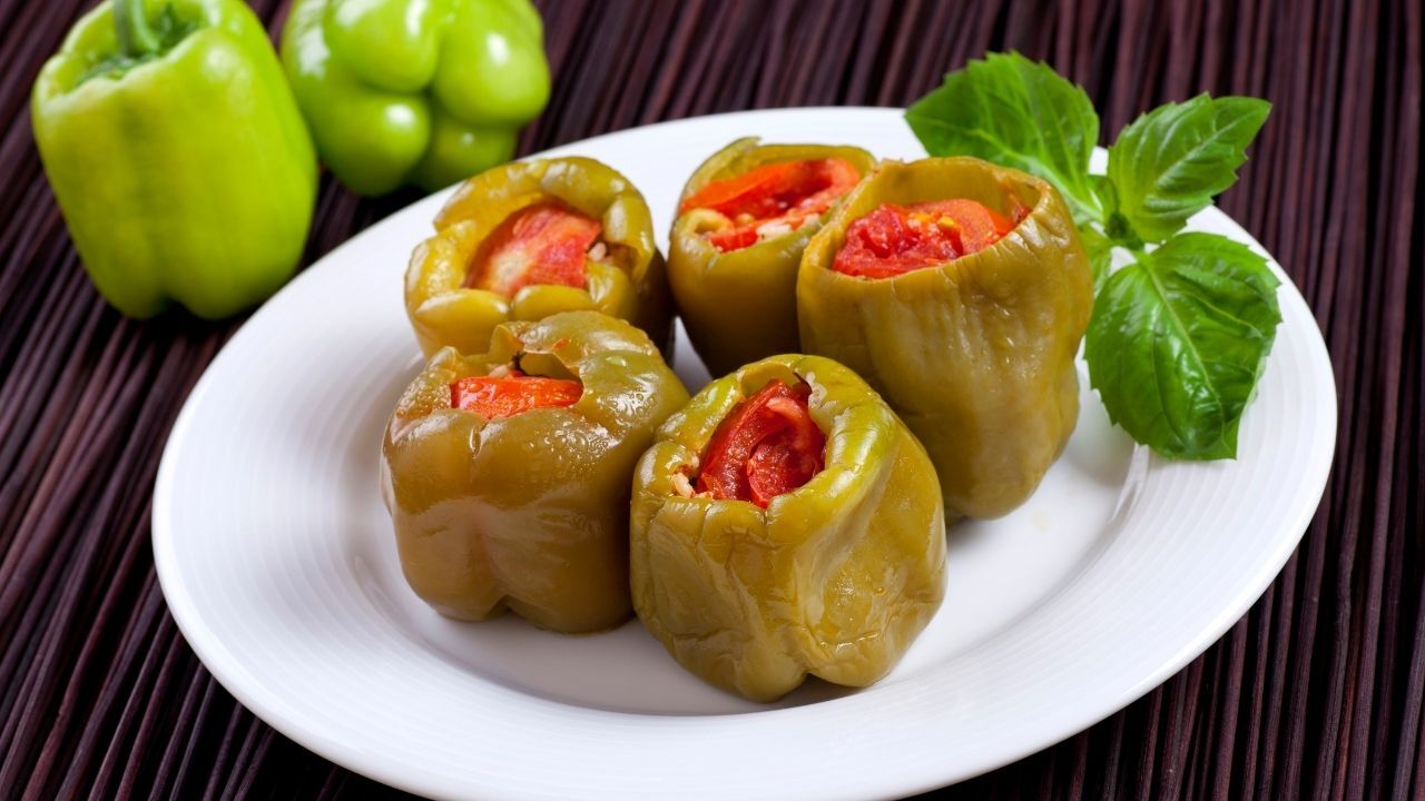 Kışın Dolma Yapmak Isteyenler Dikkat! Dolmalık Biberi Buzlukta Böyle Saklayın, Aylarca Taptaze Kalsın (2)