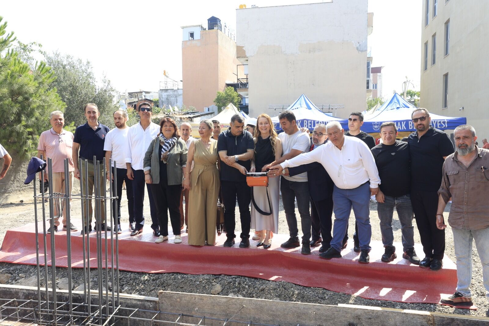Konak’ta Yeni Sosyal Tesis Için Temel Atıldı! Başkan Mutlu Konuşmasında Ikinci Müjdeyi Verdi (2)