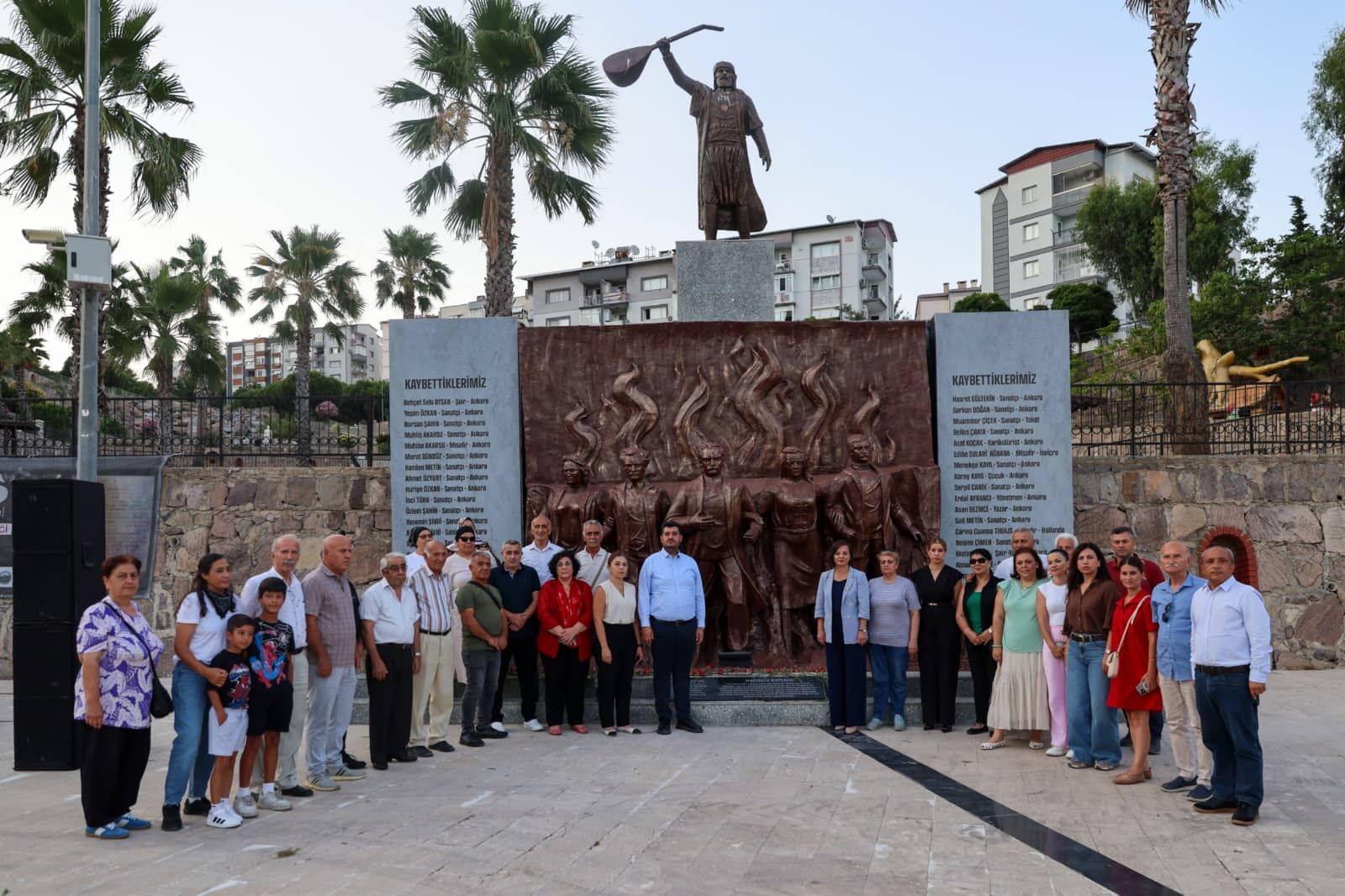 Madımak Katliamı'nın 33. Yılı Karabağlar'da Düzenlenen Törenle Anıldı (2)