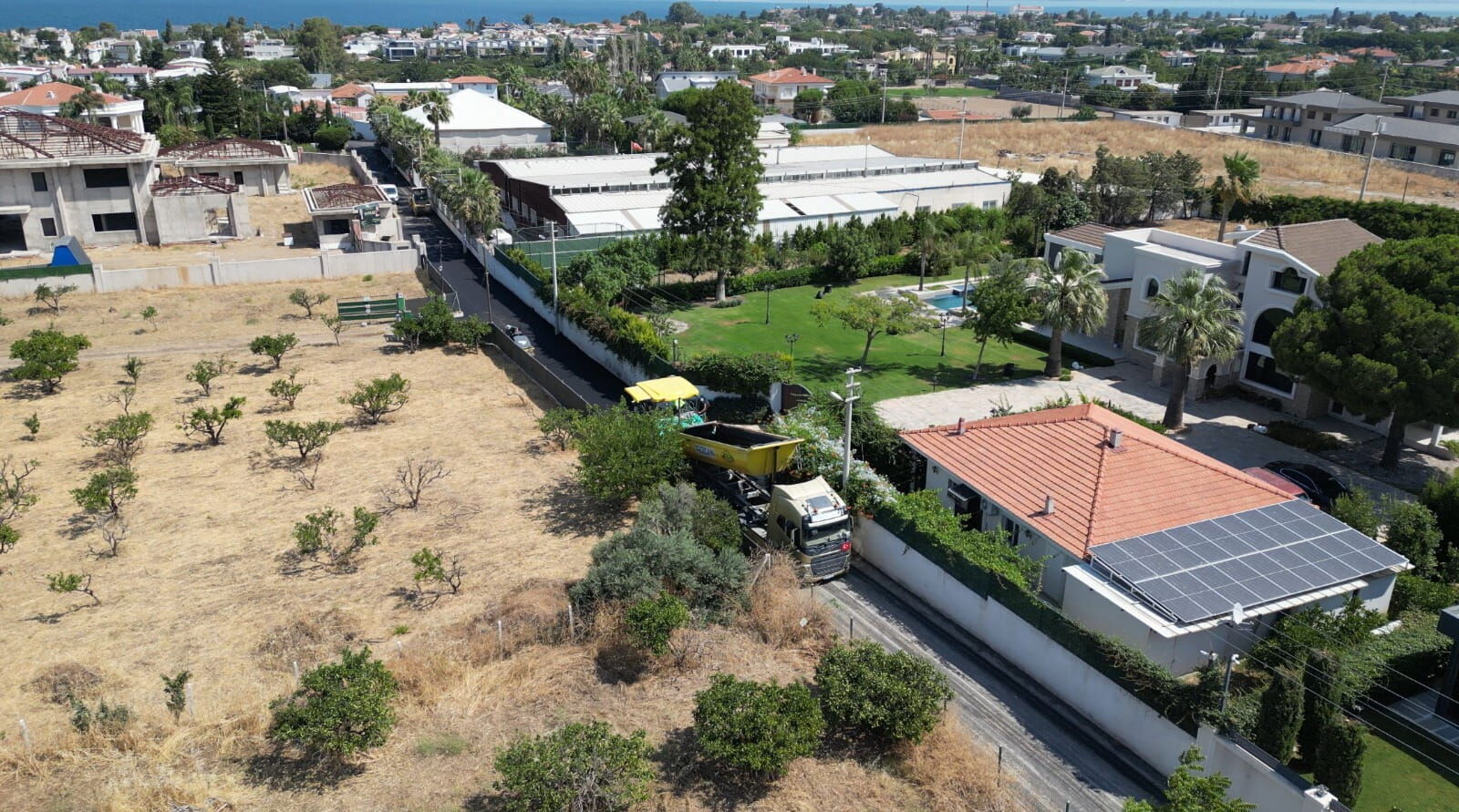Narlıdere'de Üç Önemli Güzergahta Asfalt Çalışması Tamamlandı (2)