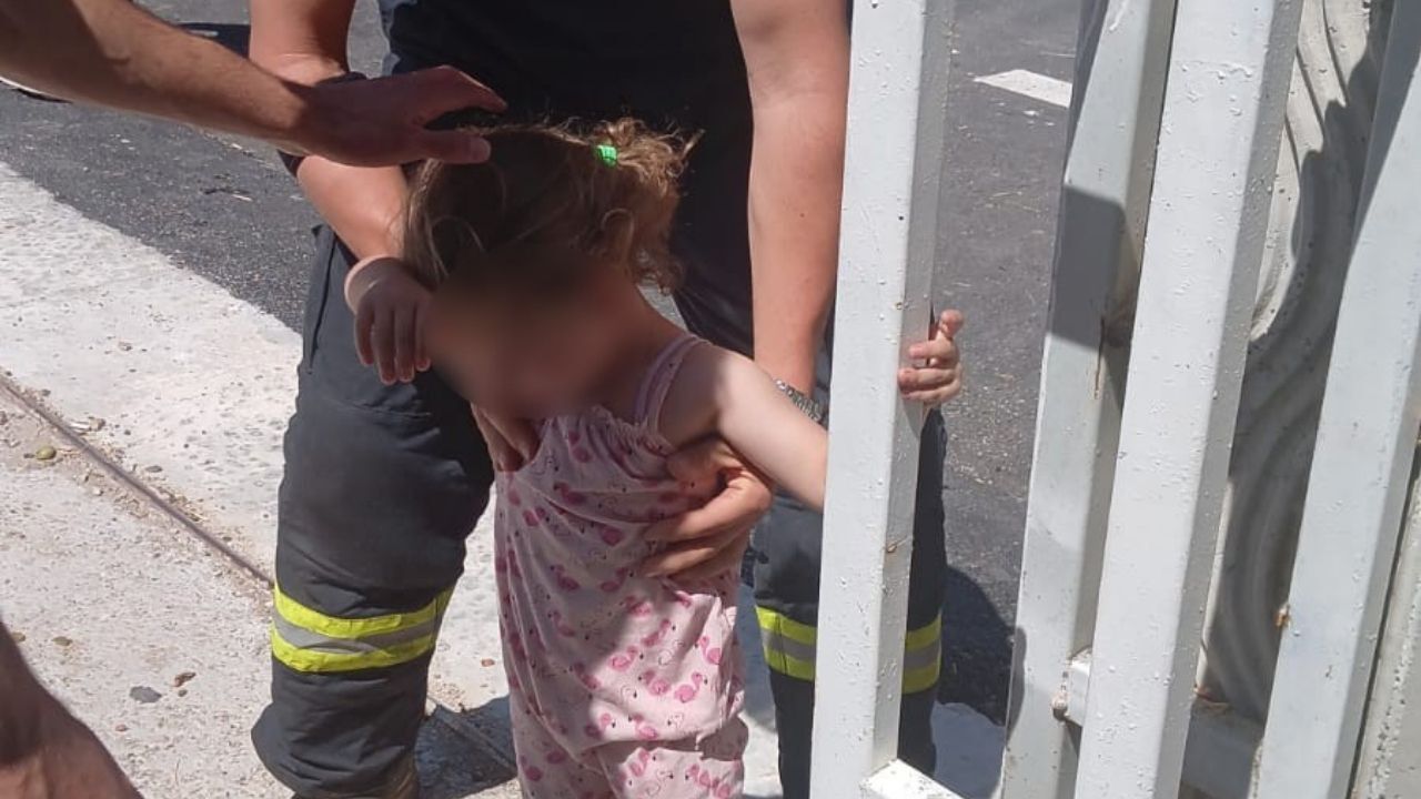 Oyun Oynarken Başına Geldi! 4 Yaşındaki Çocuğun Imdadına Ekipler Yetişti (2)