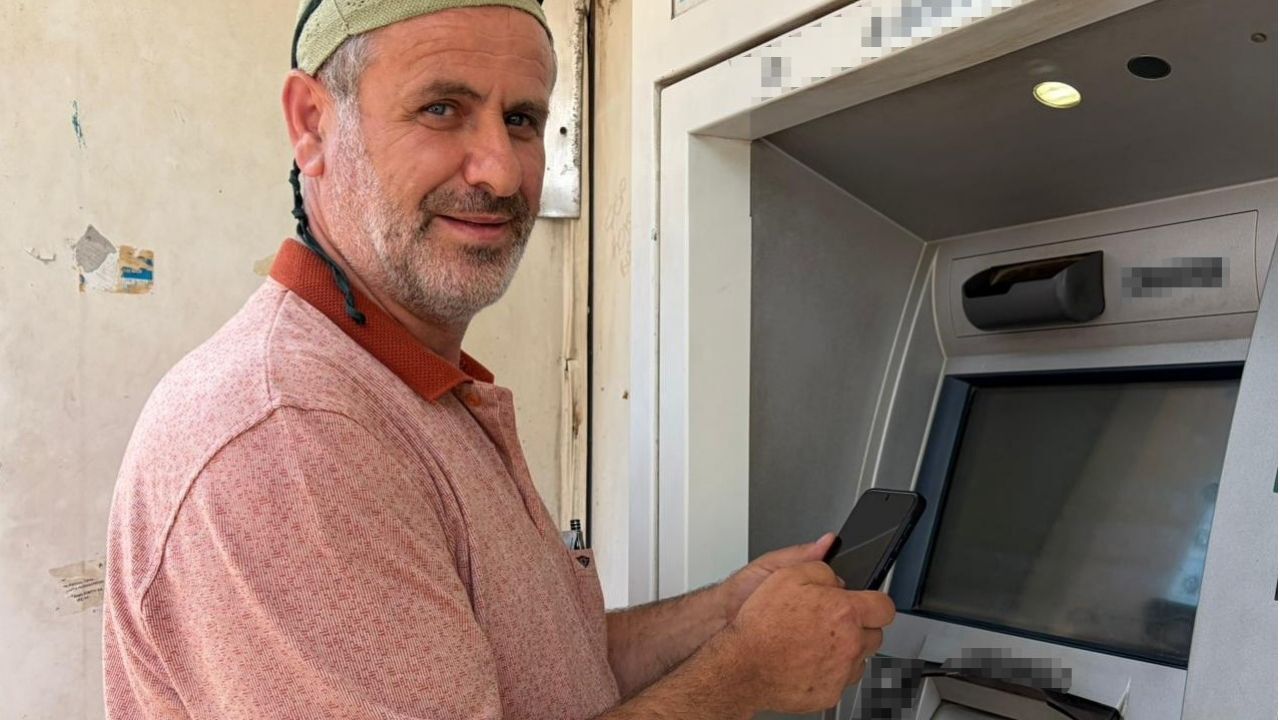 Parasını Geri Sitiyor