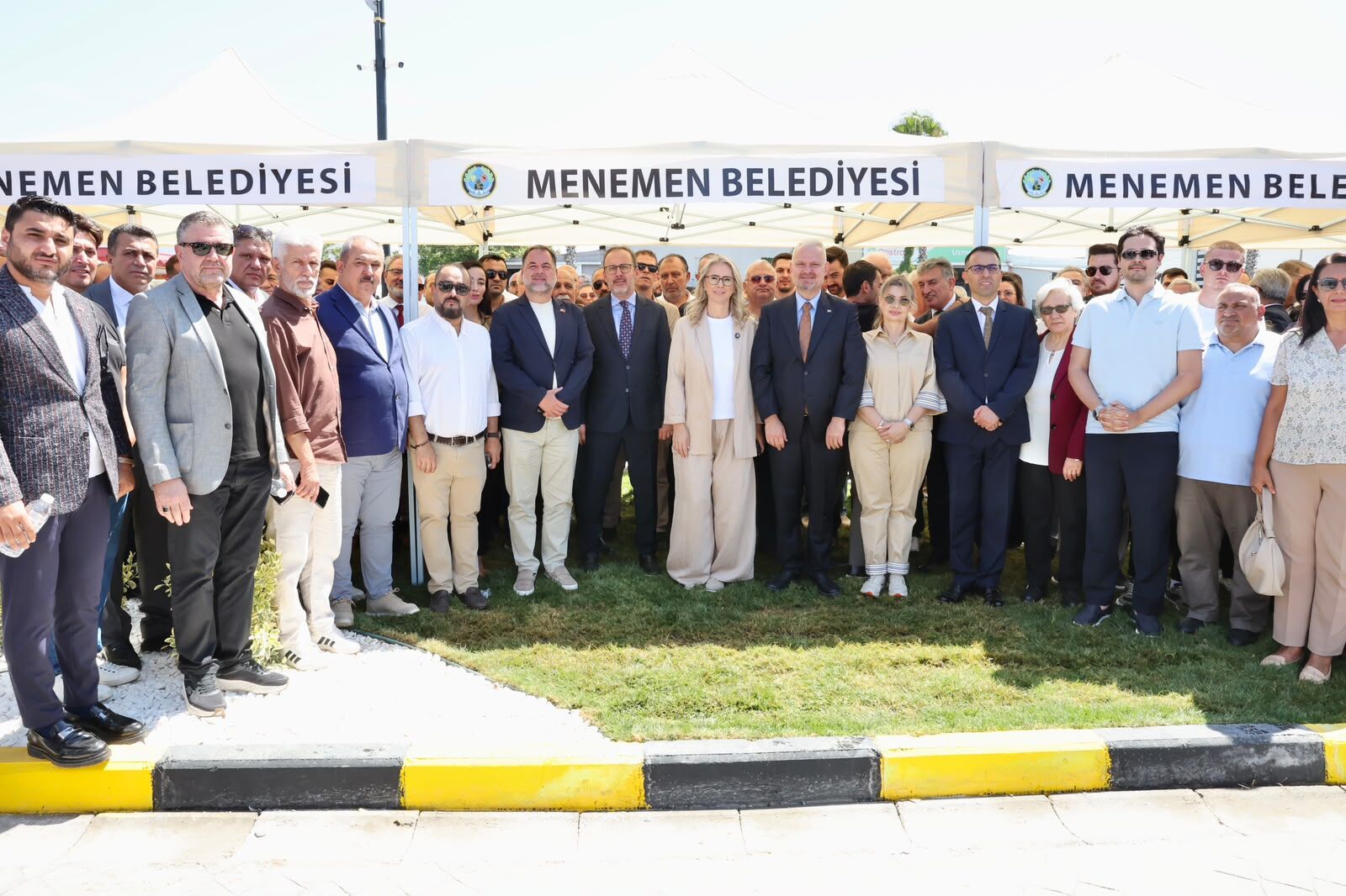 Şoförlerin Yeni Durağı Menemen'de 100 Tir Kapasiteli Tir Parkı Hizmete Açıldı (3)