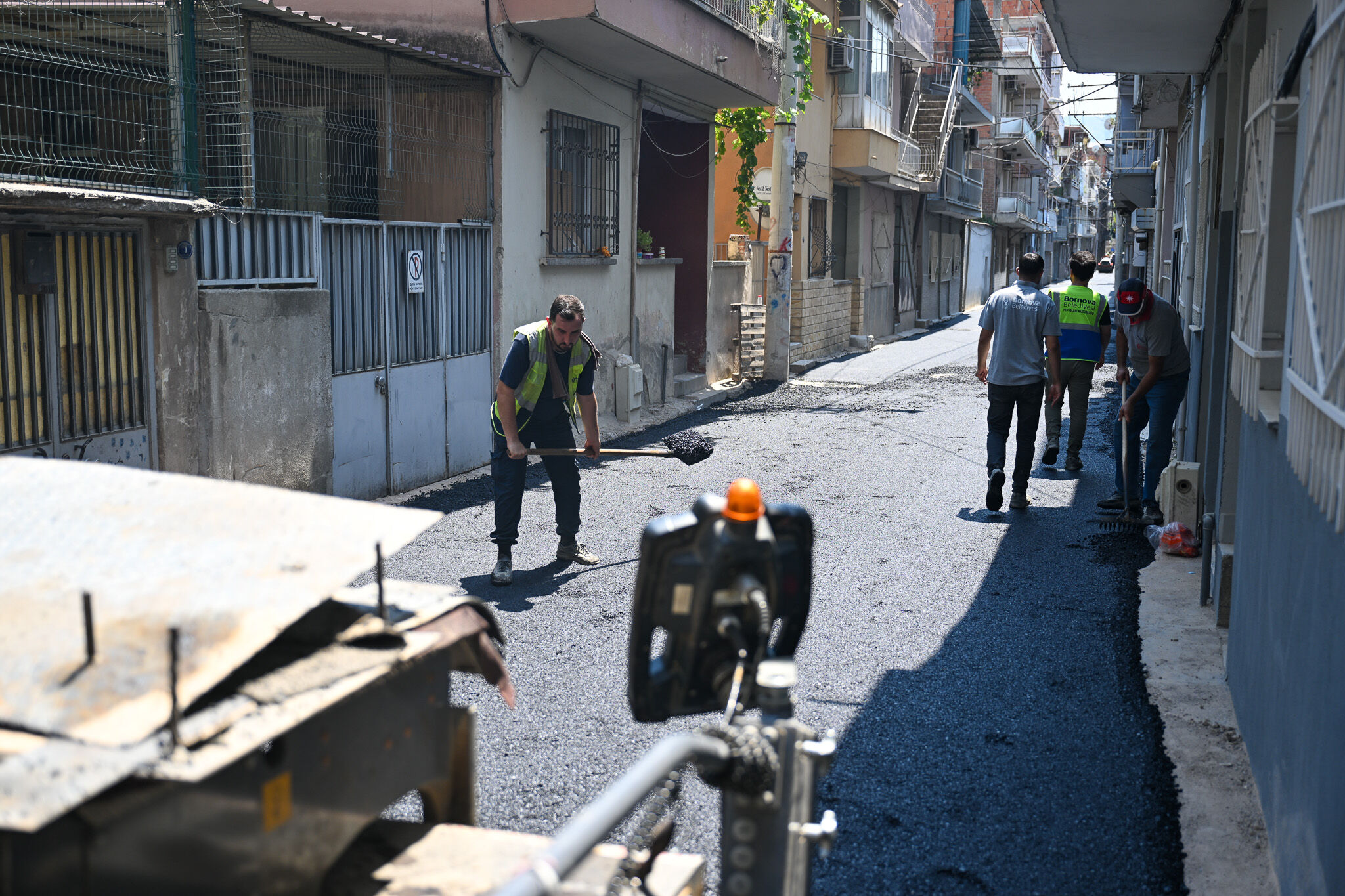 Başkan Eşki Söz Vermişti! Çamdibi'nin Yolları Baştan Aşağı Yenileniyor (1)