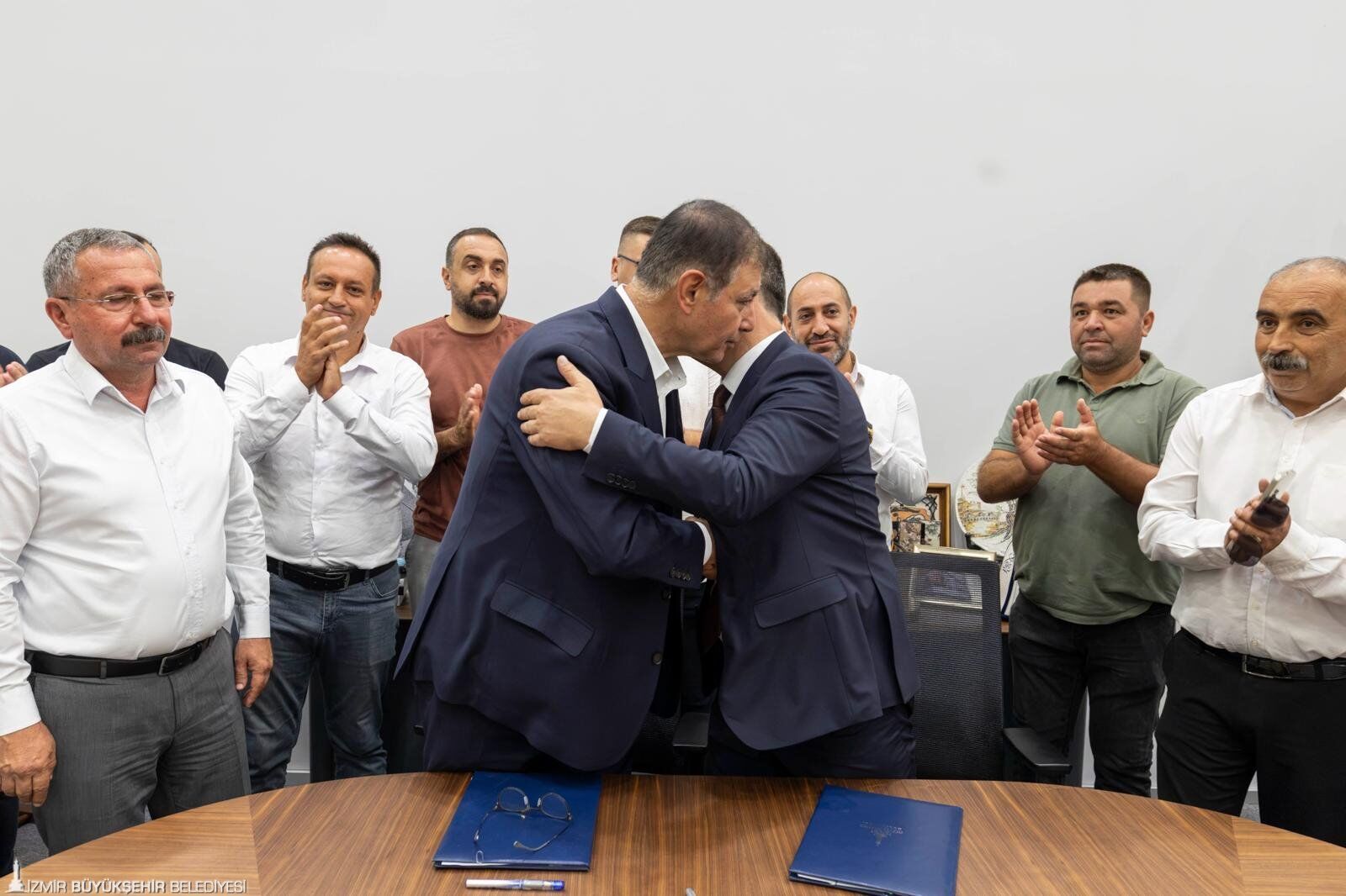 Başkan Tugay’dan İzbeton Çalışanlarına Ek Iyileştirme! Zam Oranı Belli Oldu (1)
