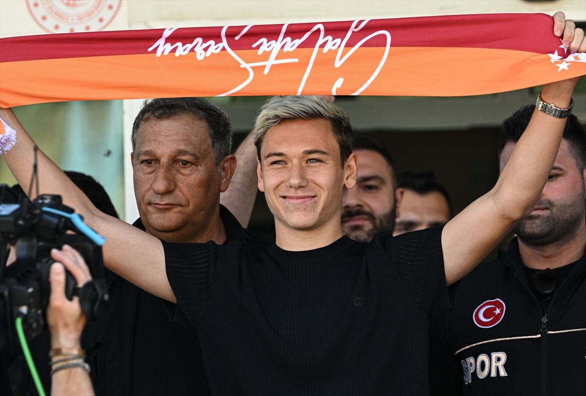 Galatasaray'da Batrakov gündemi! Avrupa'nın iki devi için dikkat çeken iddia