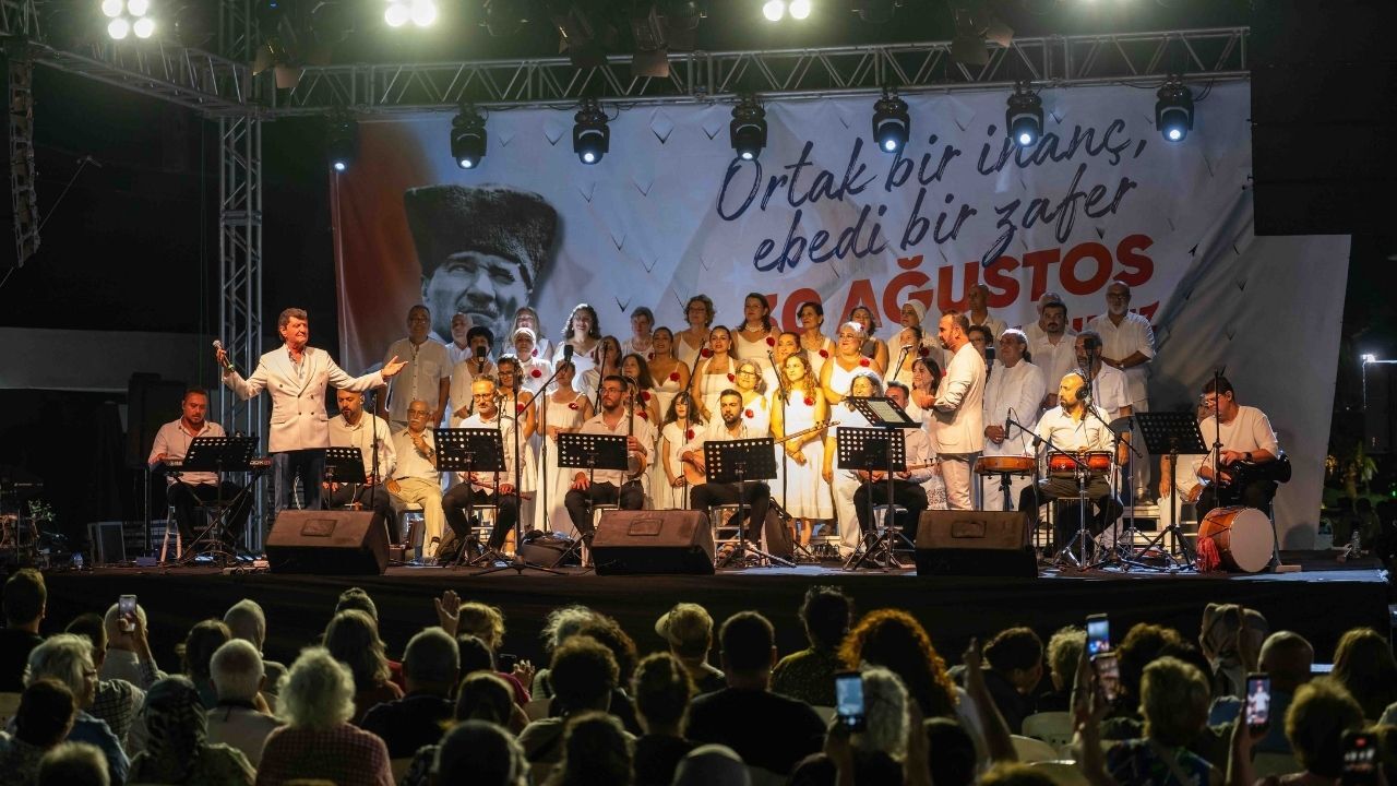 Binlerce Kişi Büyükpark’ta Buluştu Başkan Eşki’den Gençlere Çağrı (1)