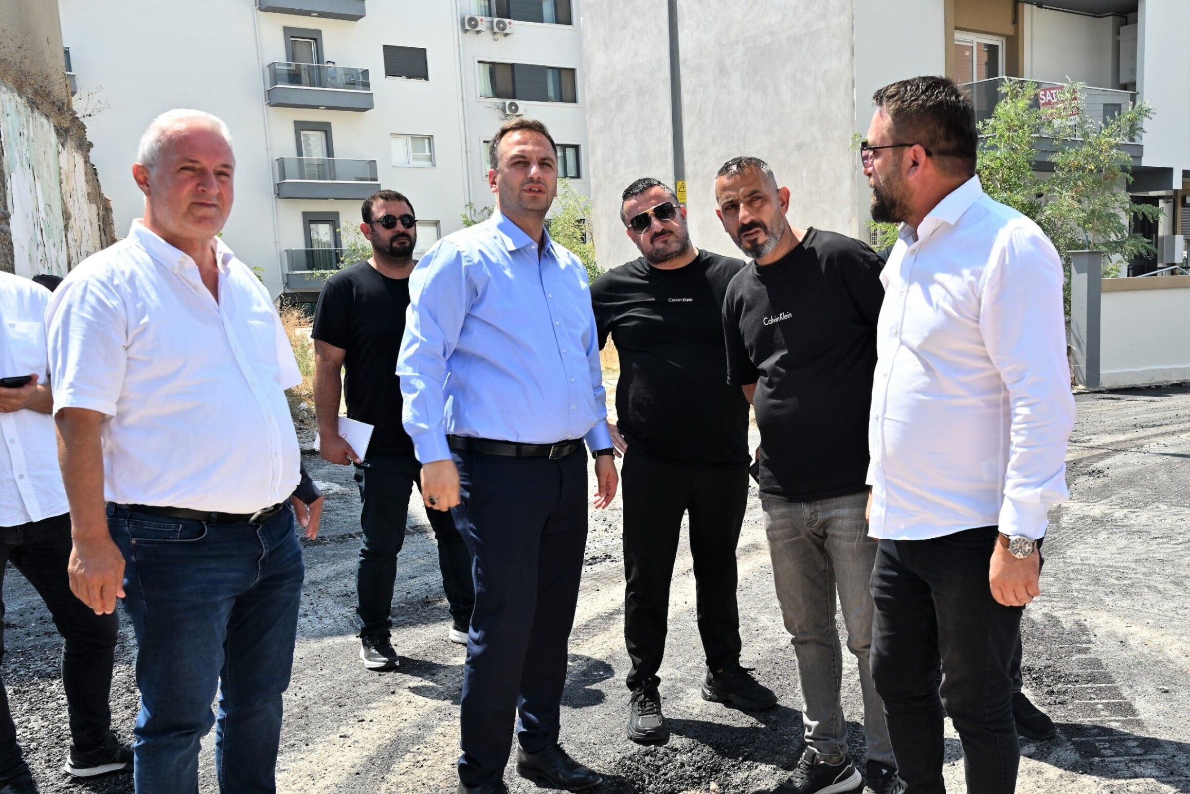 Bornova’da Yol Ve Otopark Hamlesi Başladı! Başkan Eşki Sahaya Indi (1)