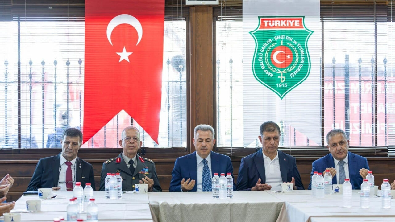 Cemil Tugay Ziyaret